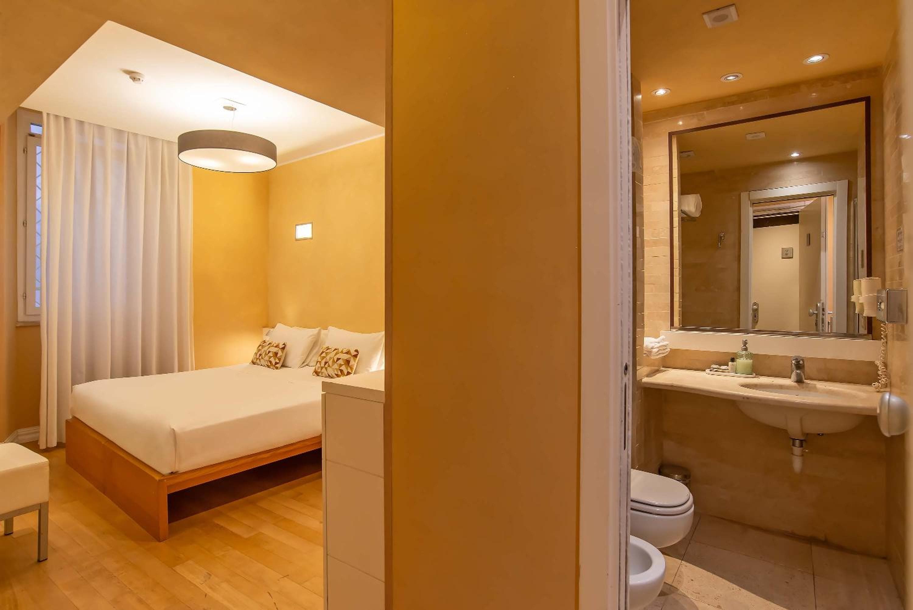 Hotel White — 30