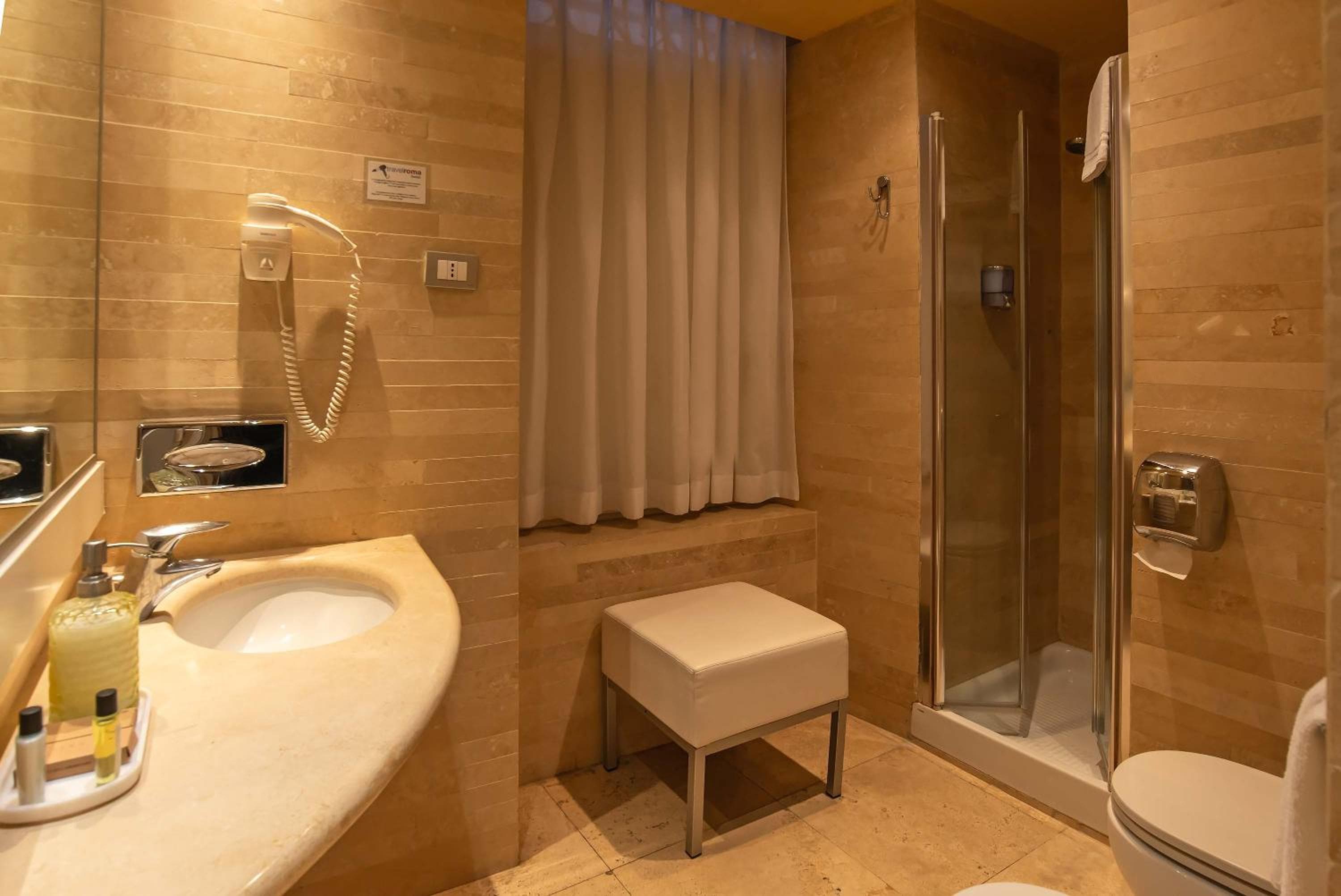 Hotel White — 8