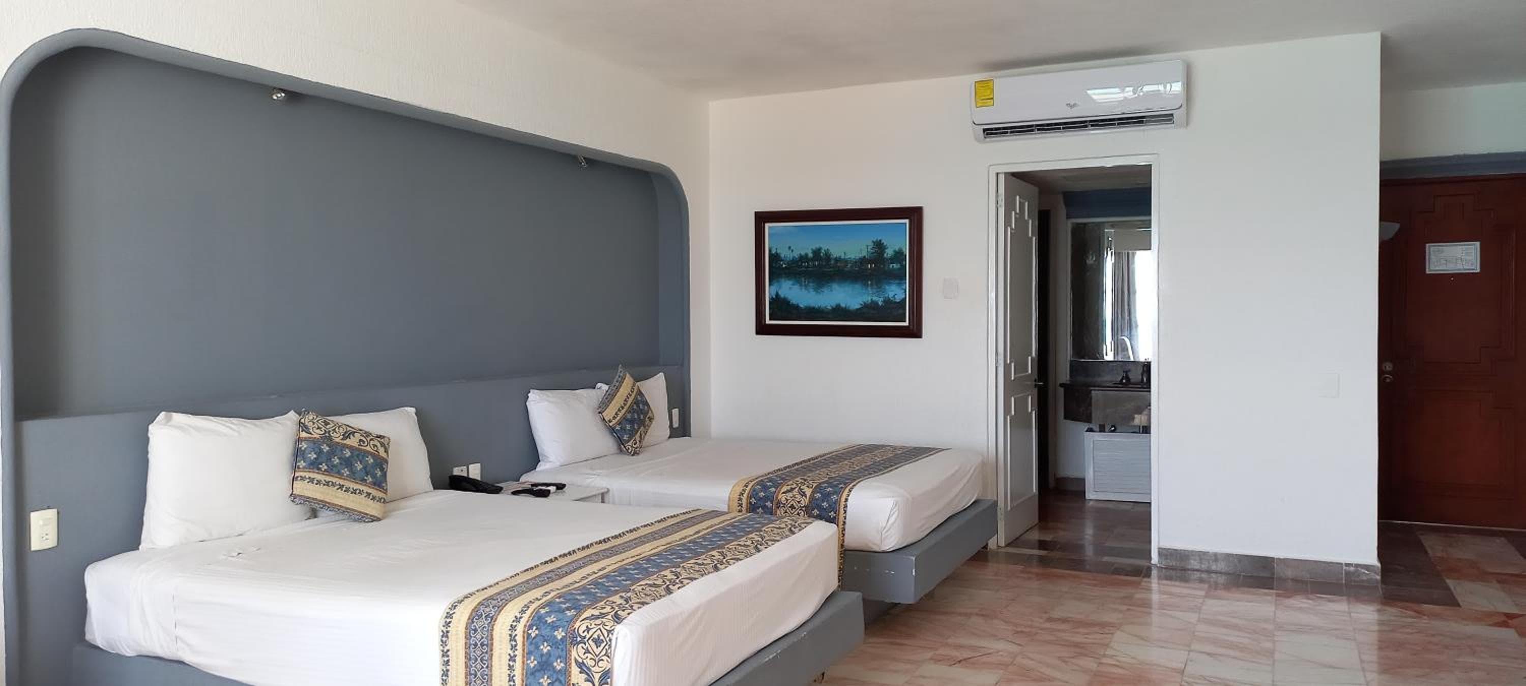 Hotel y Museo Casa Turquesa — 16