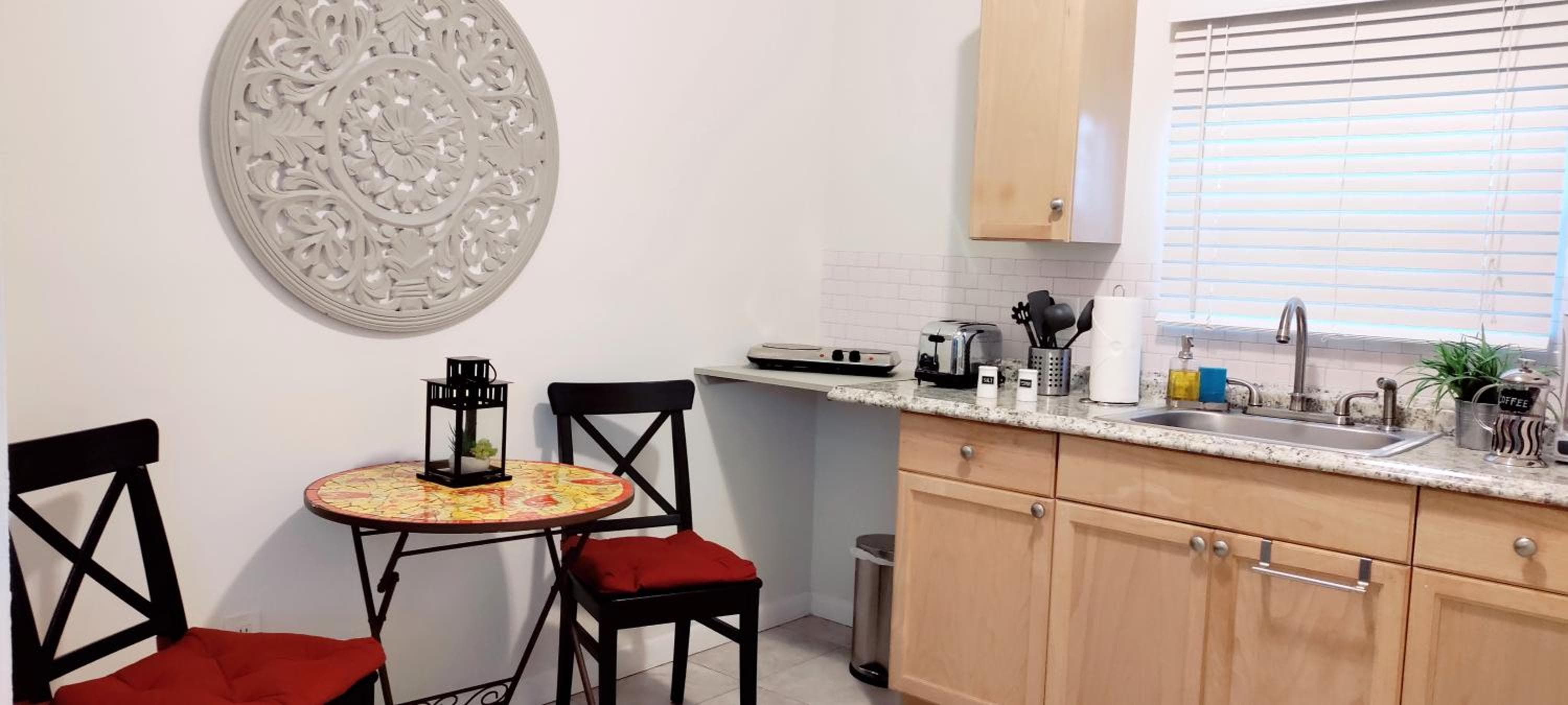 Loft Close to Downtown, Raymond James Stadium, Airport and Many More Places — 19