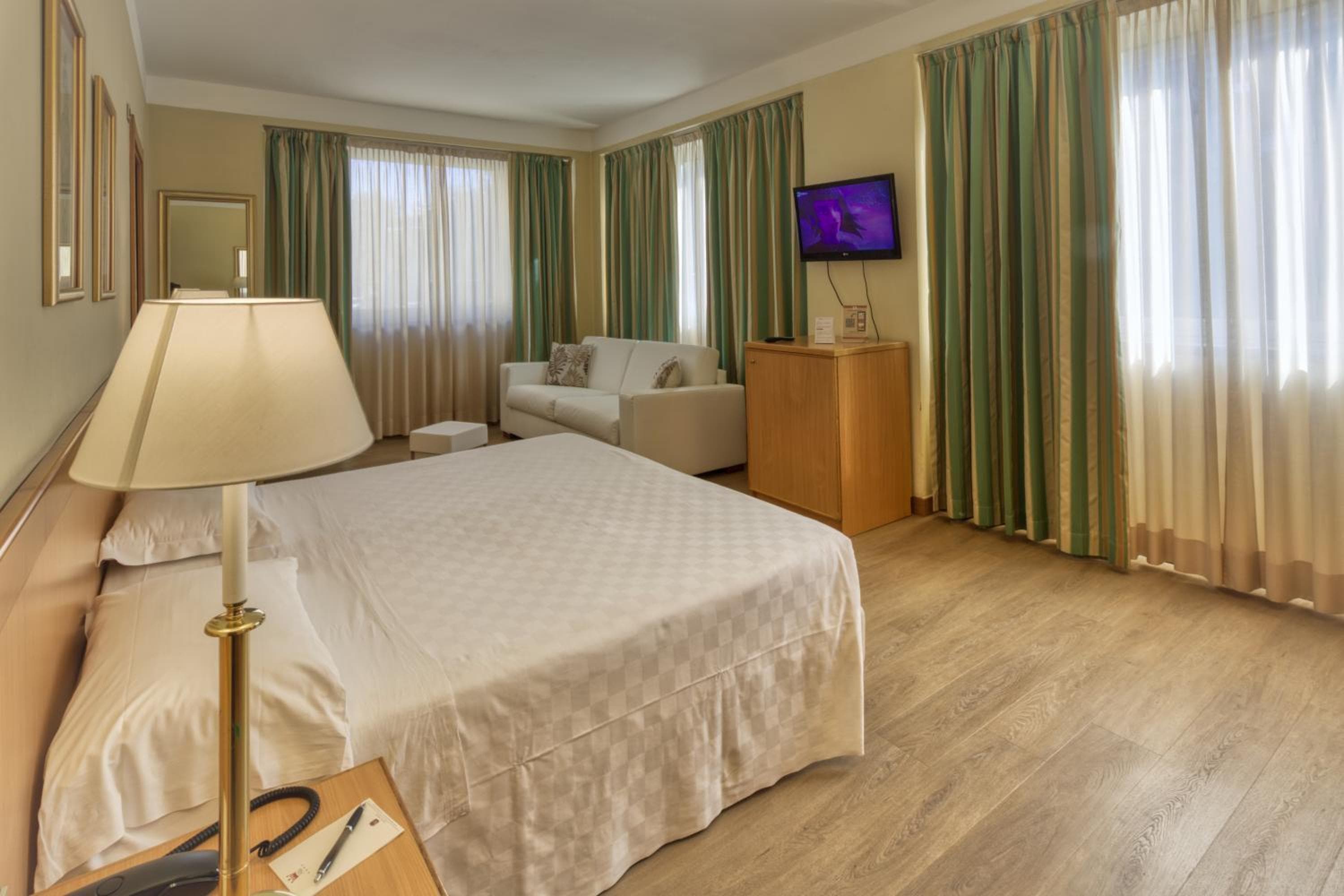 Hotel Nasco — 29