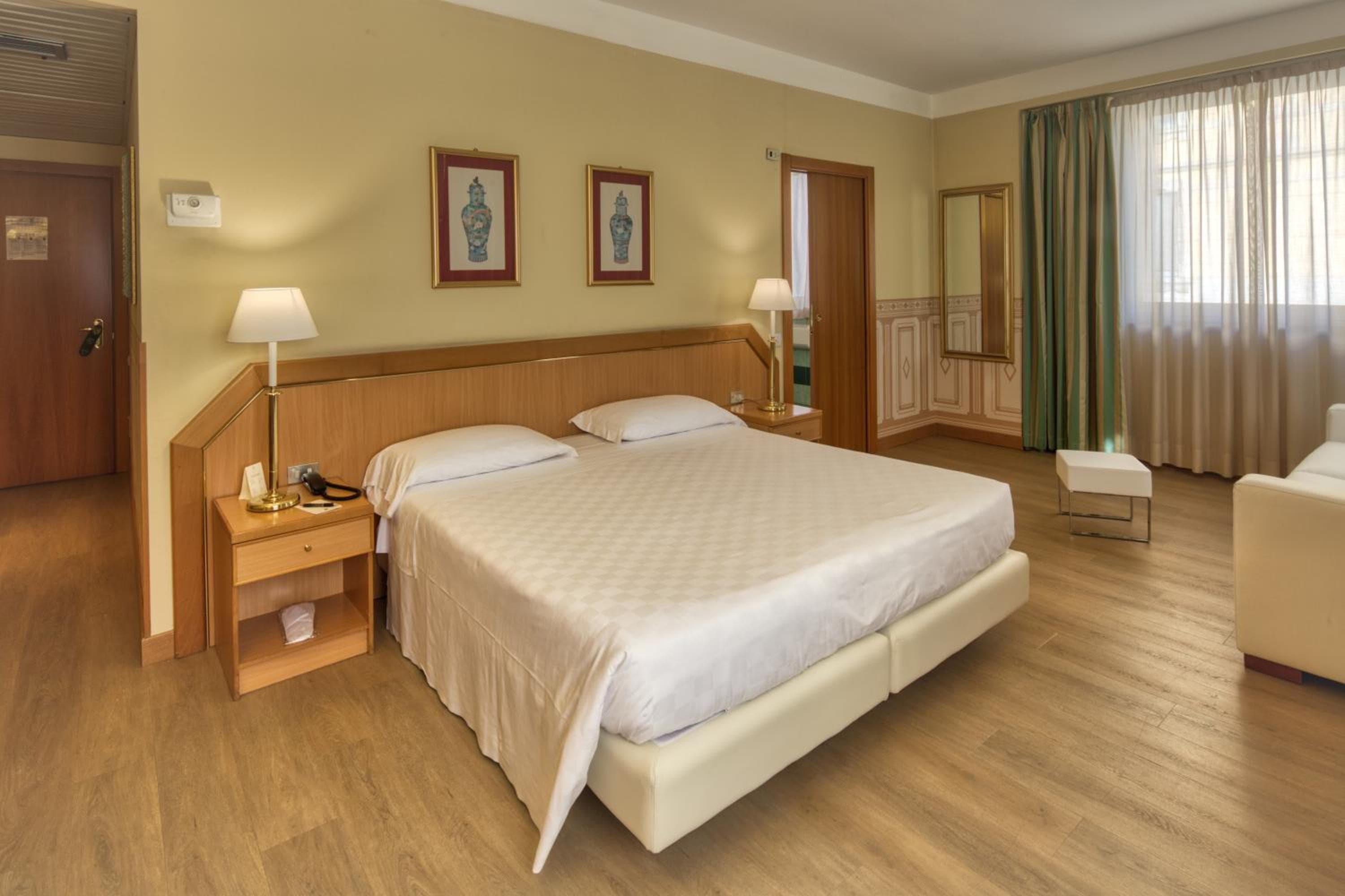 Hotel Nasco — 27