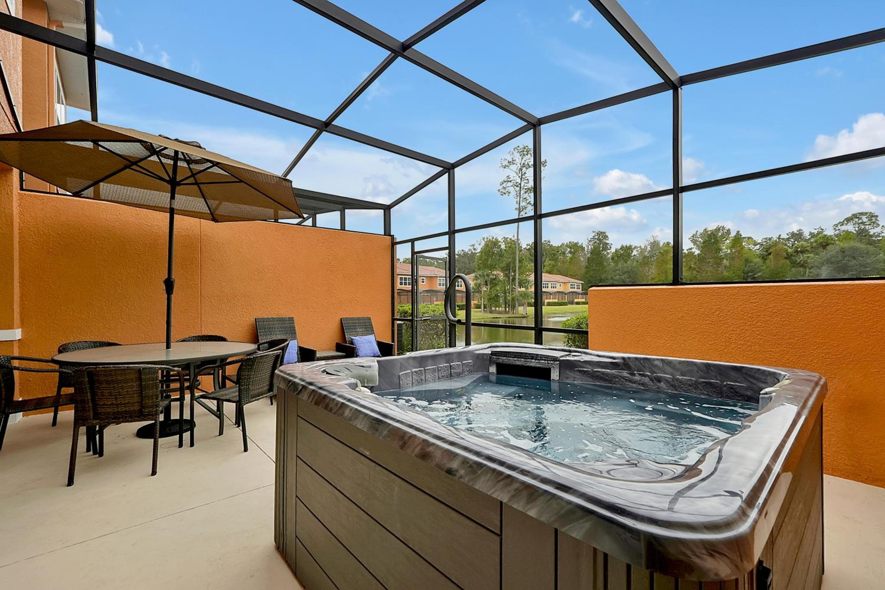 Regal Oaks Resort Vacation Townhomes by IDILIQ — 1