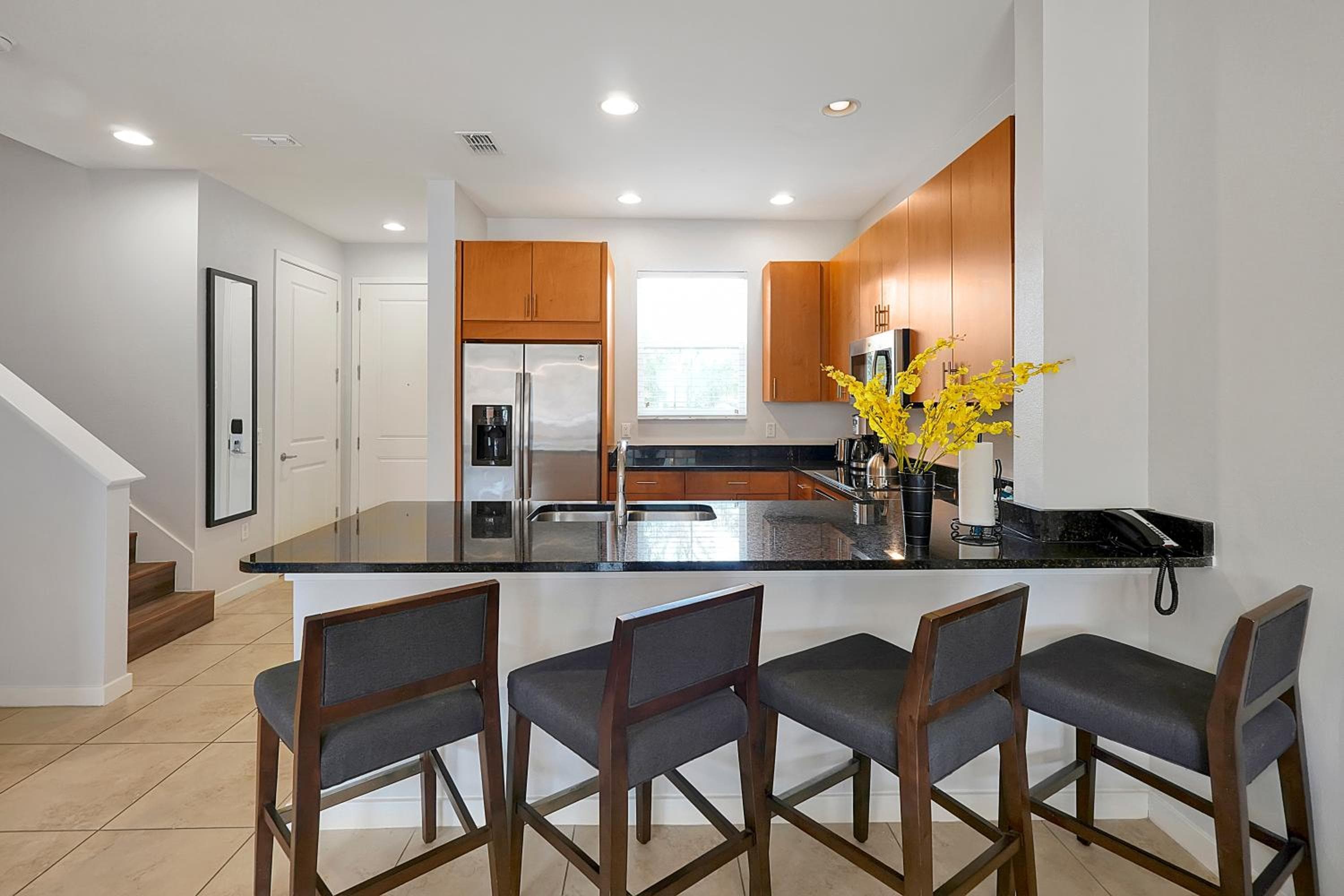 Regal Oaks Resort Vacation Townhomes by IDILIQ — 8