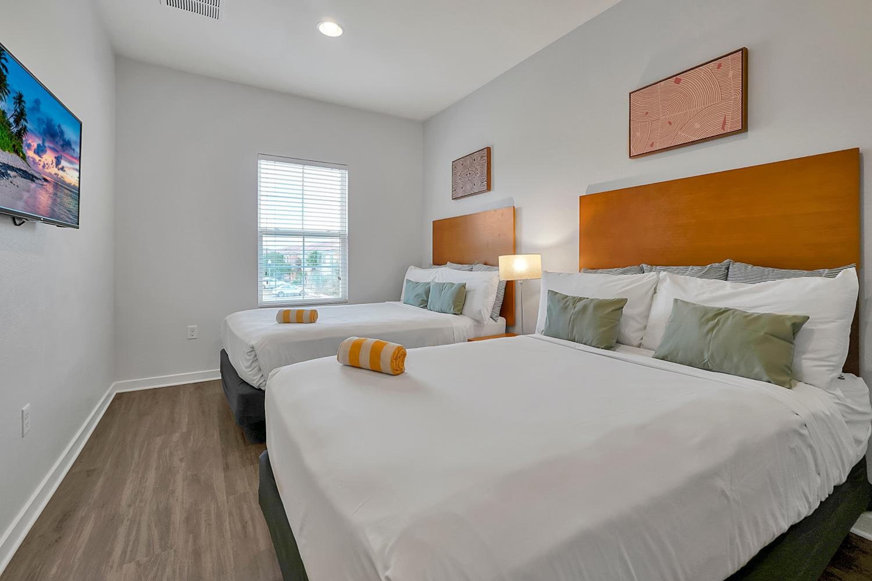 Regal Oaks Resort Vacation Townhomes by IDILIQ — 17