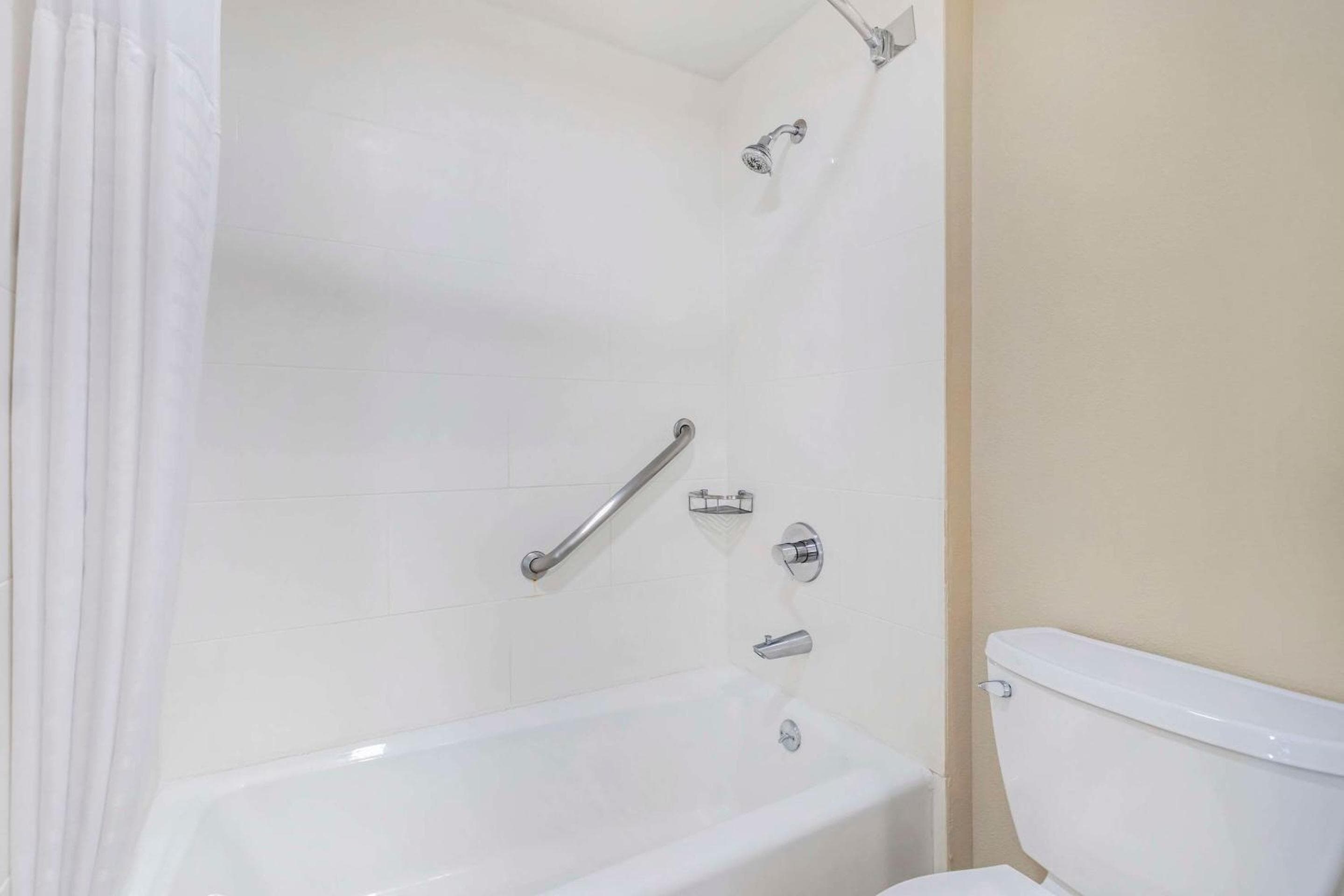 Comfort Inn Santa Monica - West Los Angeles — 16