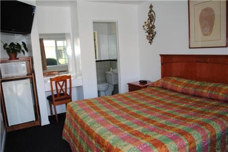 Rose Bowl Motel — 5