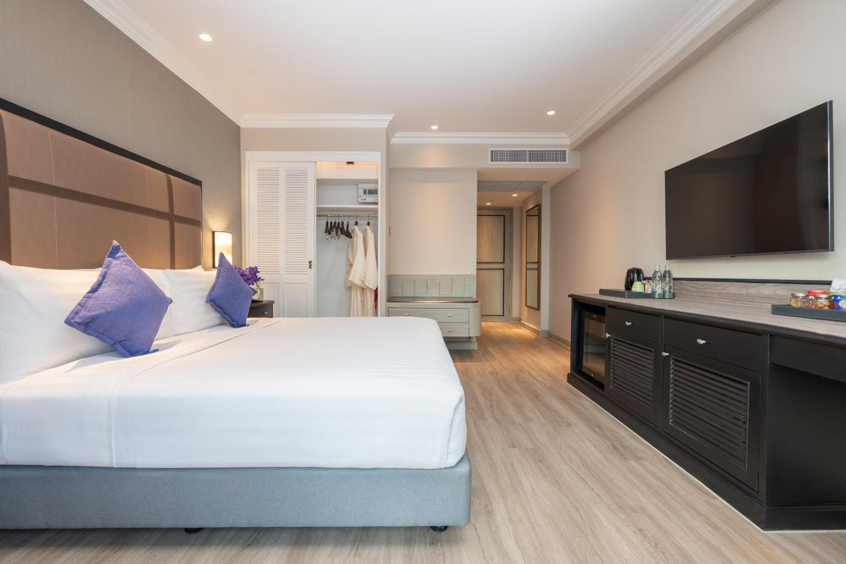 NH Bangkok Sukhumvit Boulevard — 24