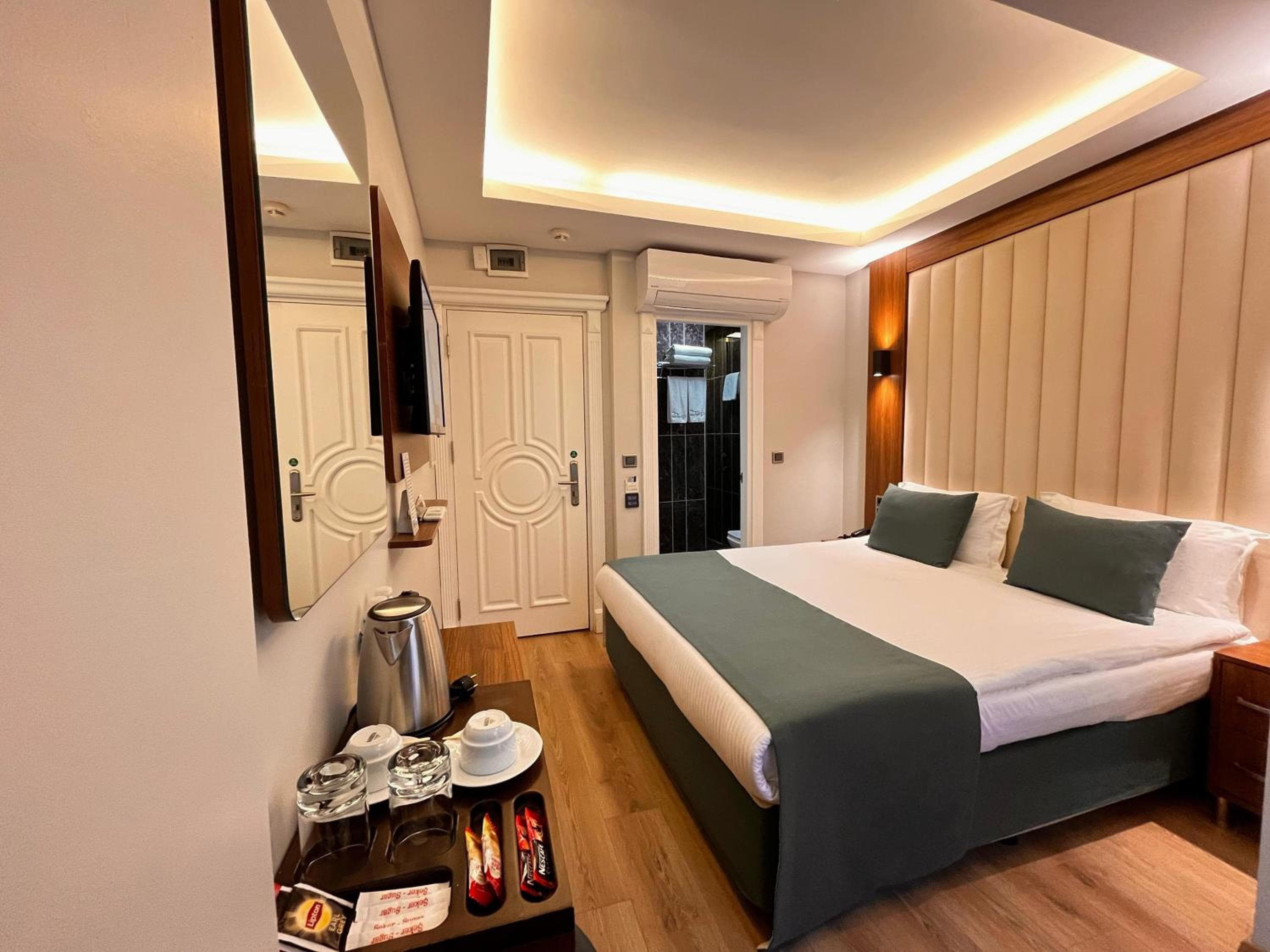 Hotel Tulipán Negro — 3