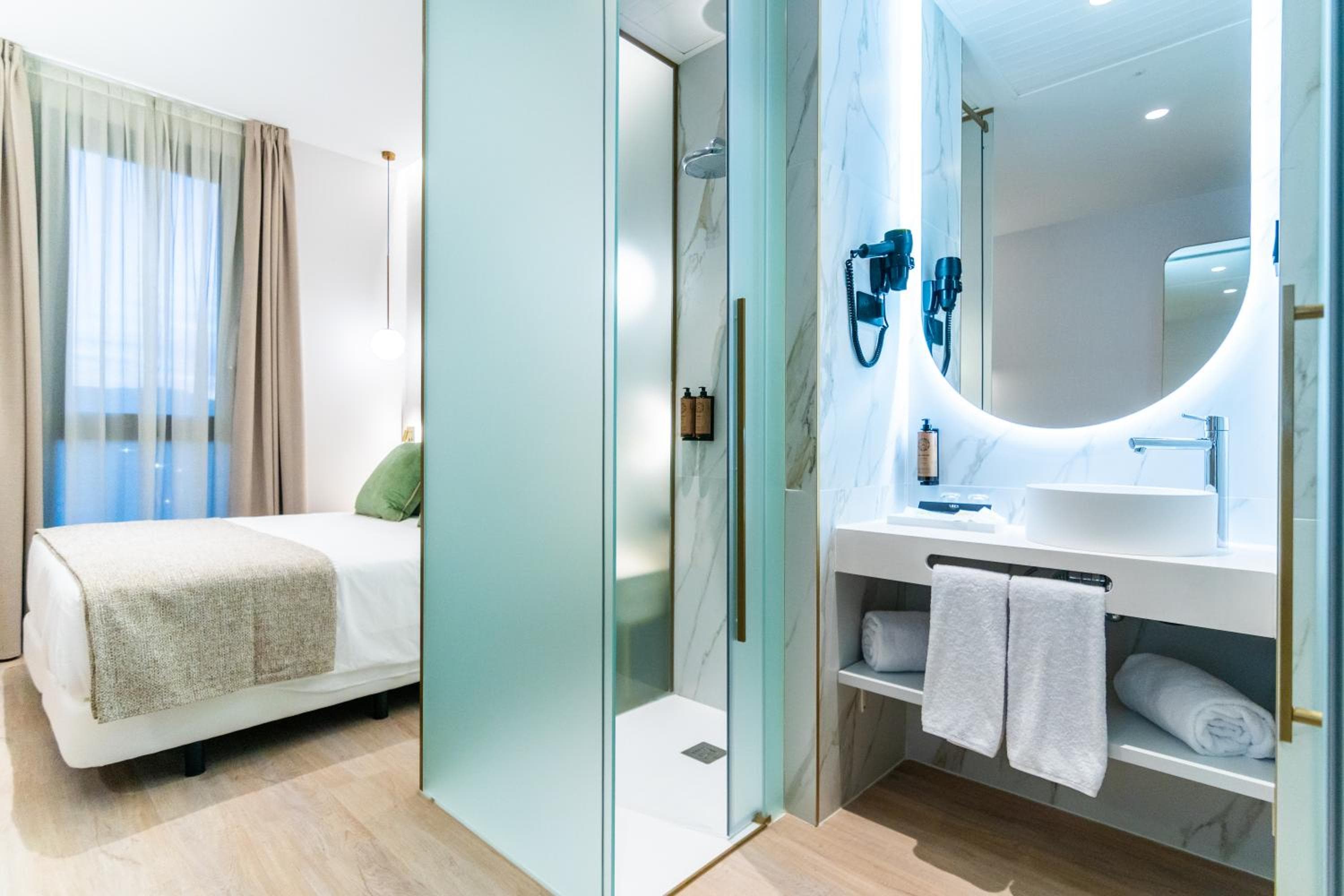 Hotel Málaga Vibes — 6