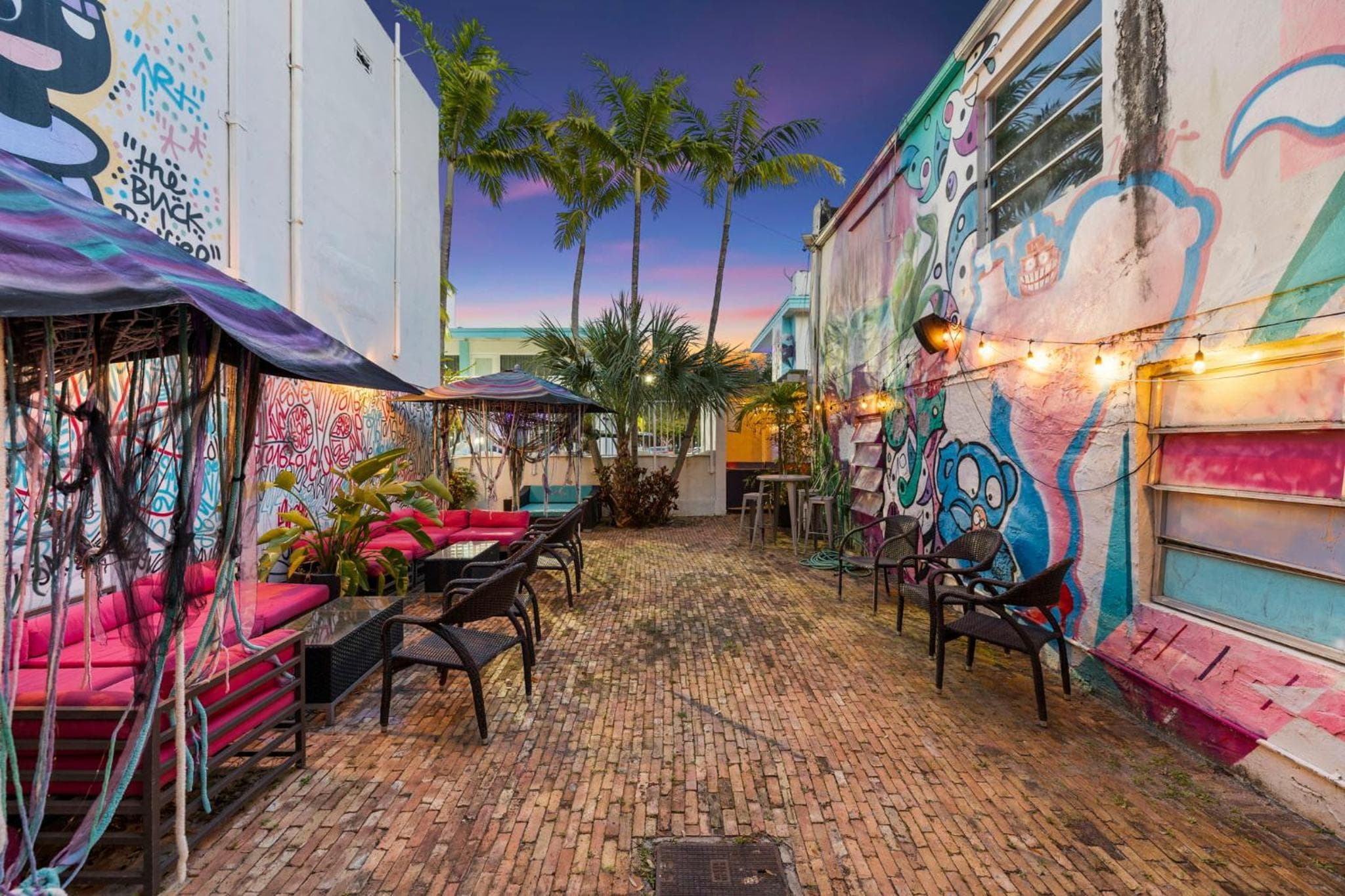 The New Yorker Miami Hotel — 15