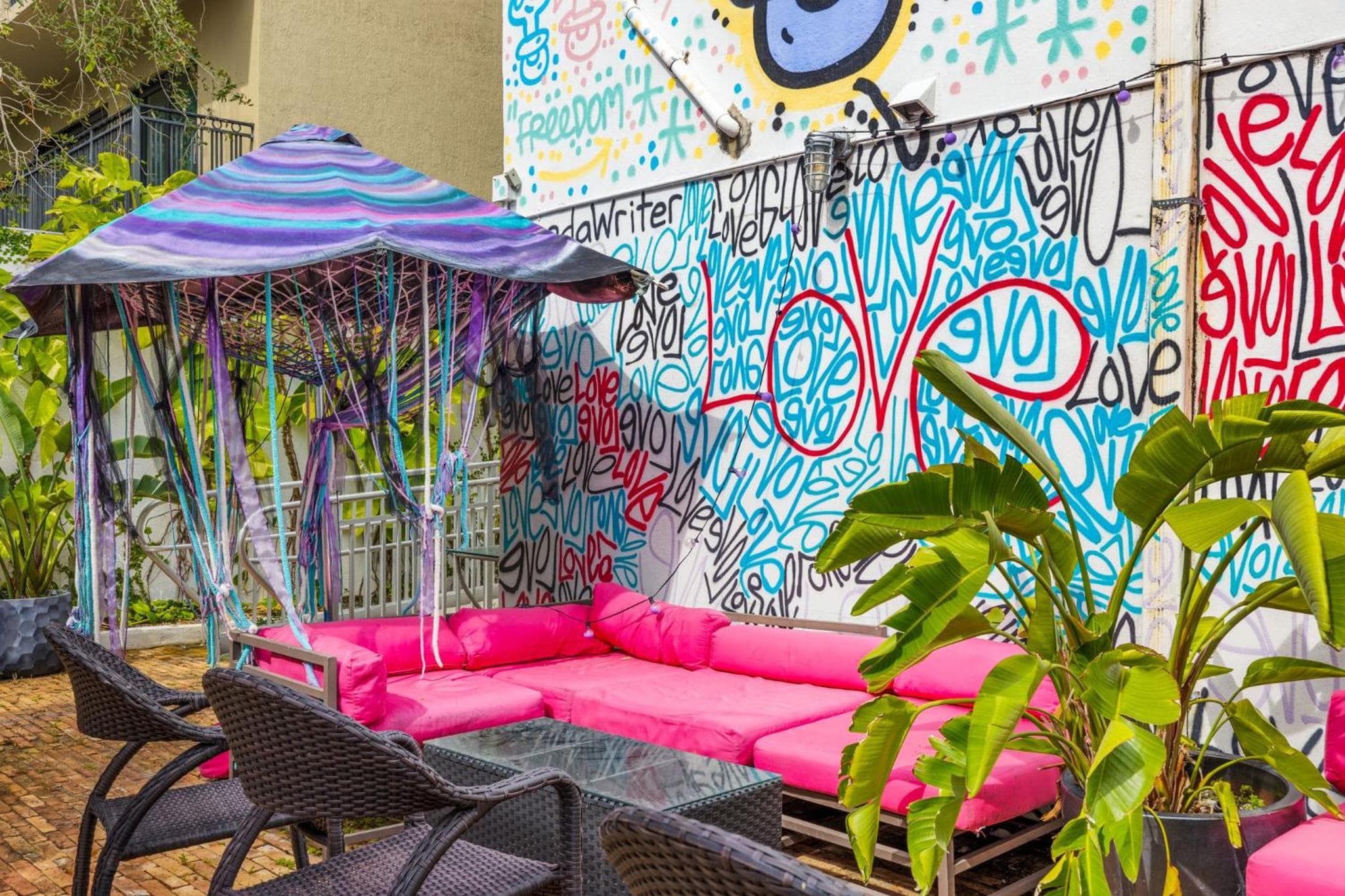 The New Yorker Miami Hotel — 11