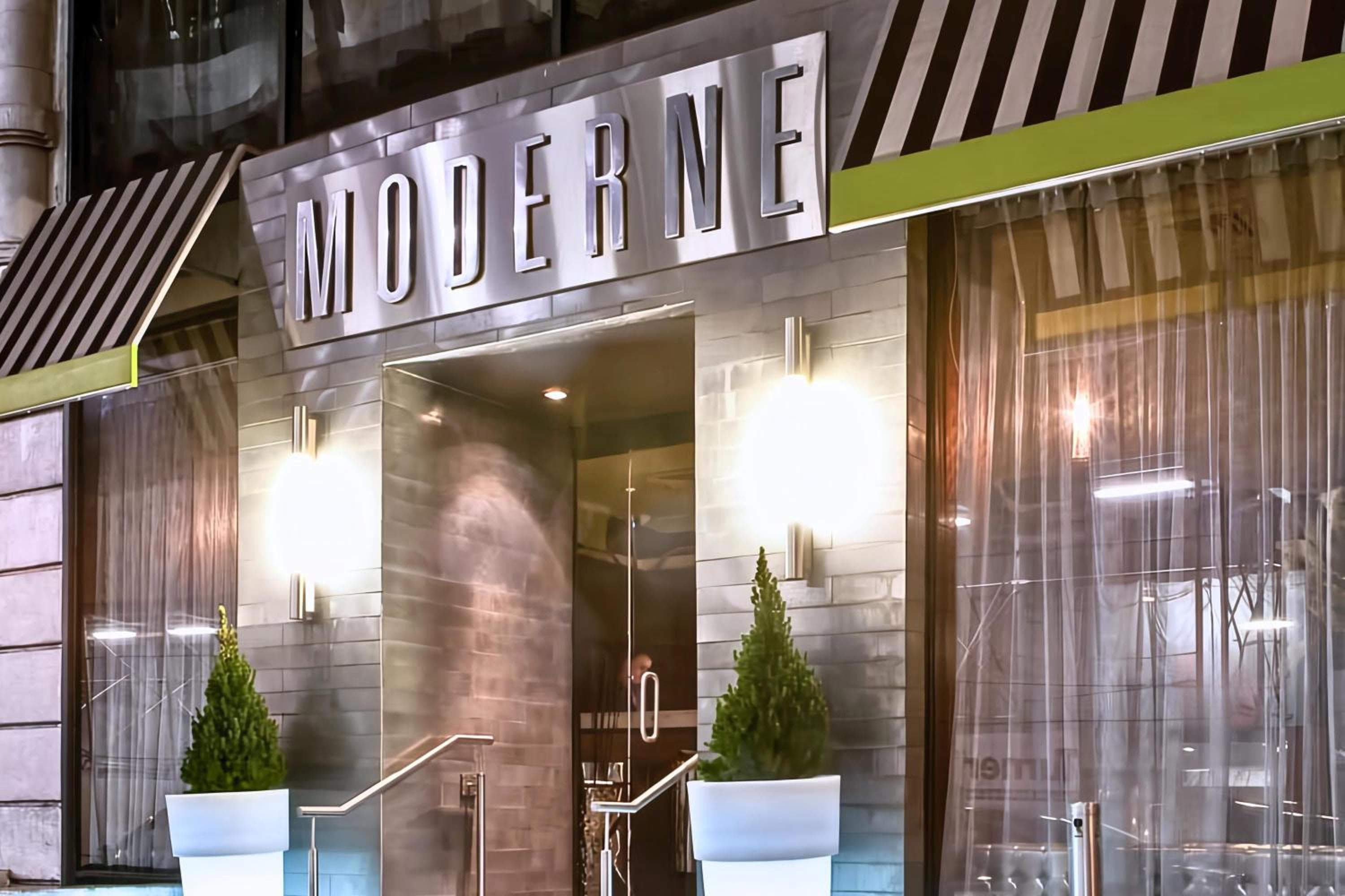 Moderne Hotel — 25
