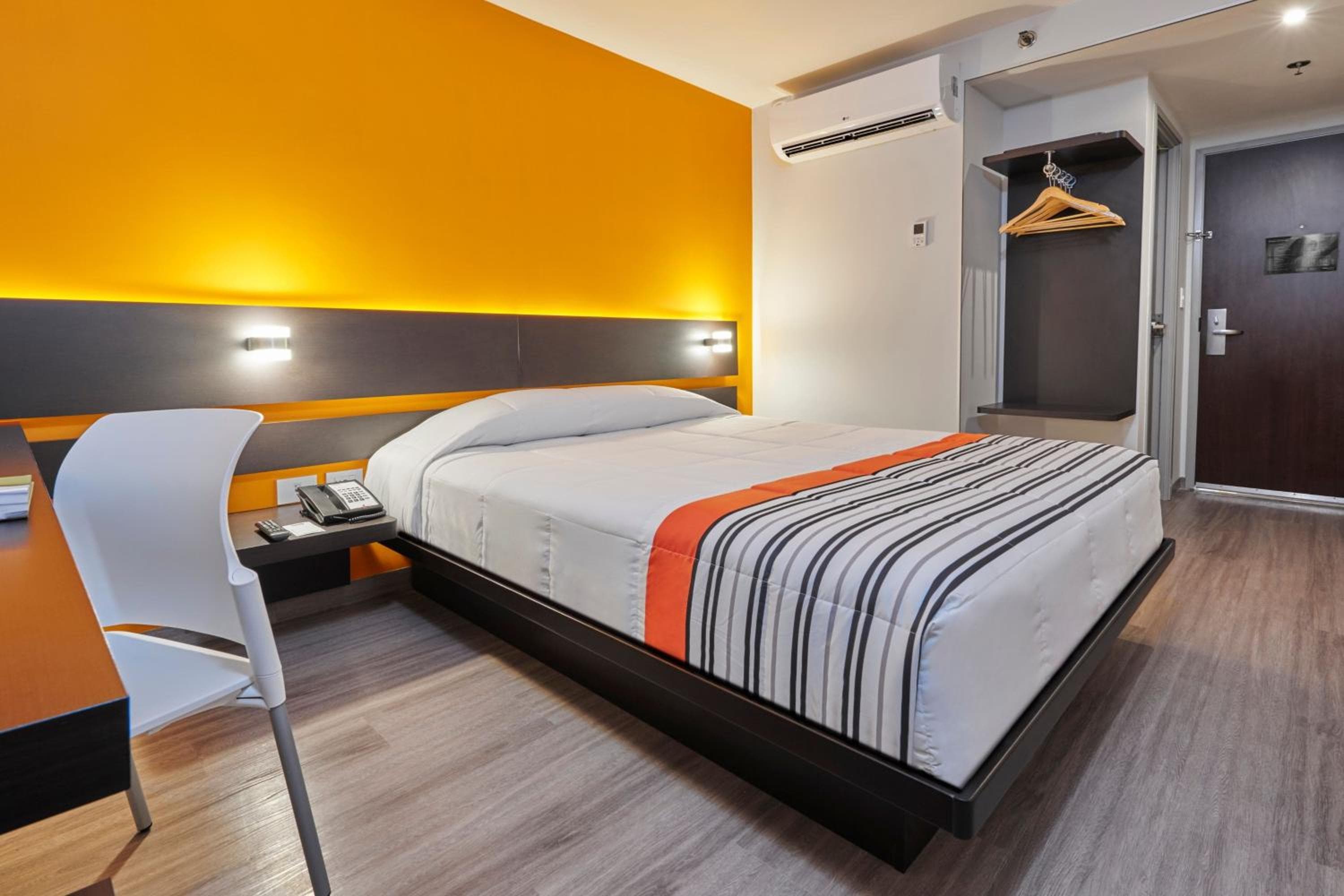 City Express Junior by Marriott Ciudad de México Sullivan -> City Express Junior von Marriott Ciudad de México Sullivan — 25