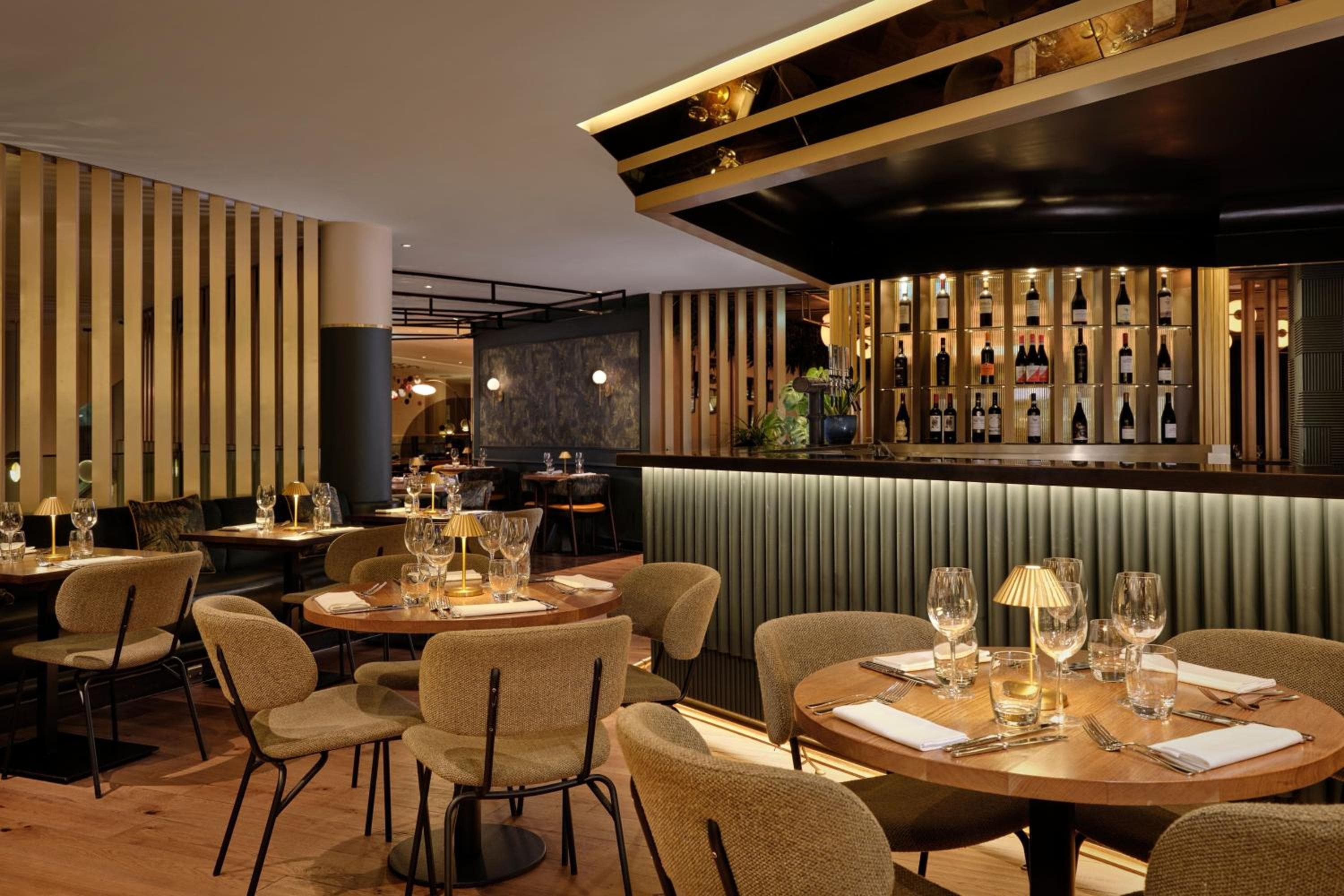 Montcalm Est, Collezione di autografi — 9