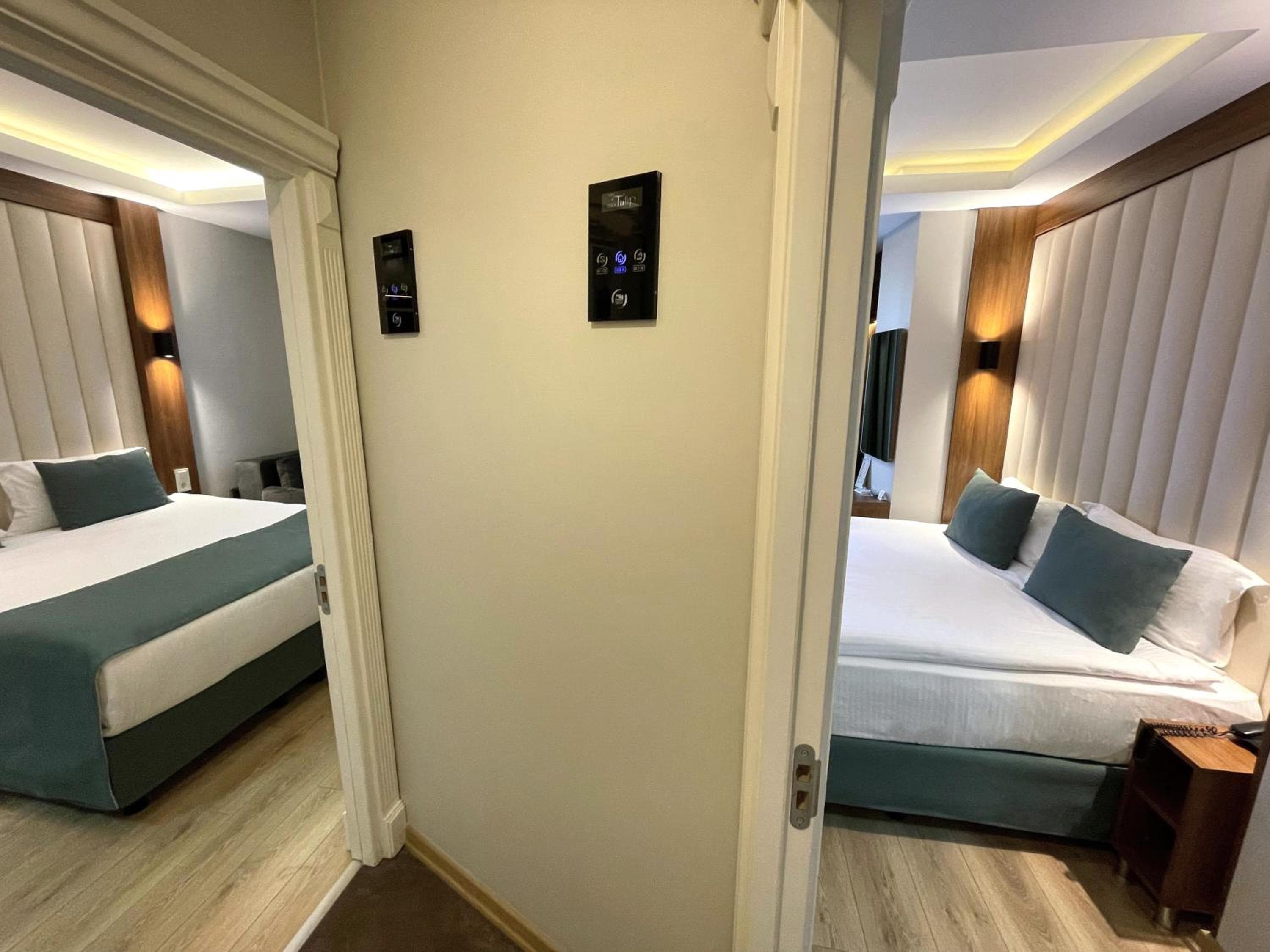Weingart Black Tulip Hotel — 9
