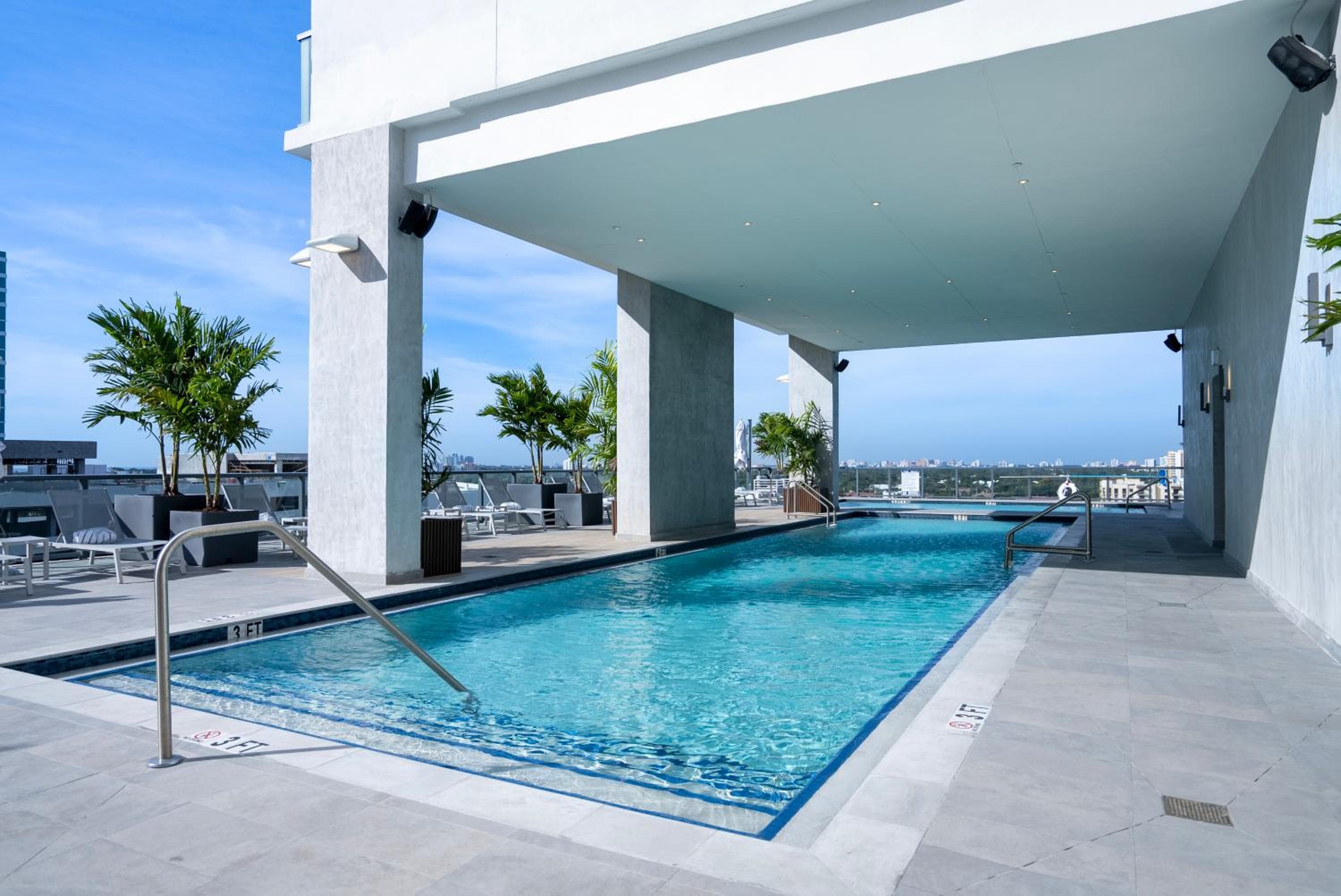 Smart Brickell Hotel — 6