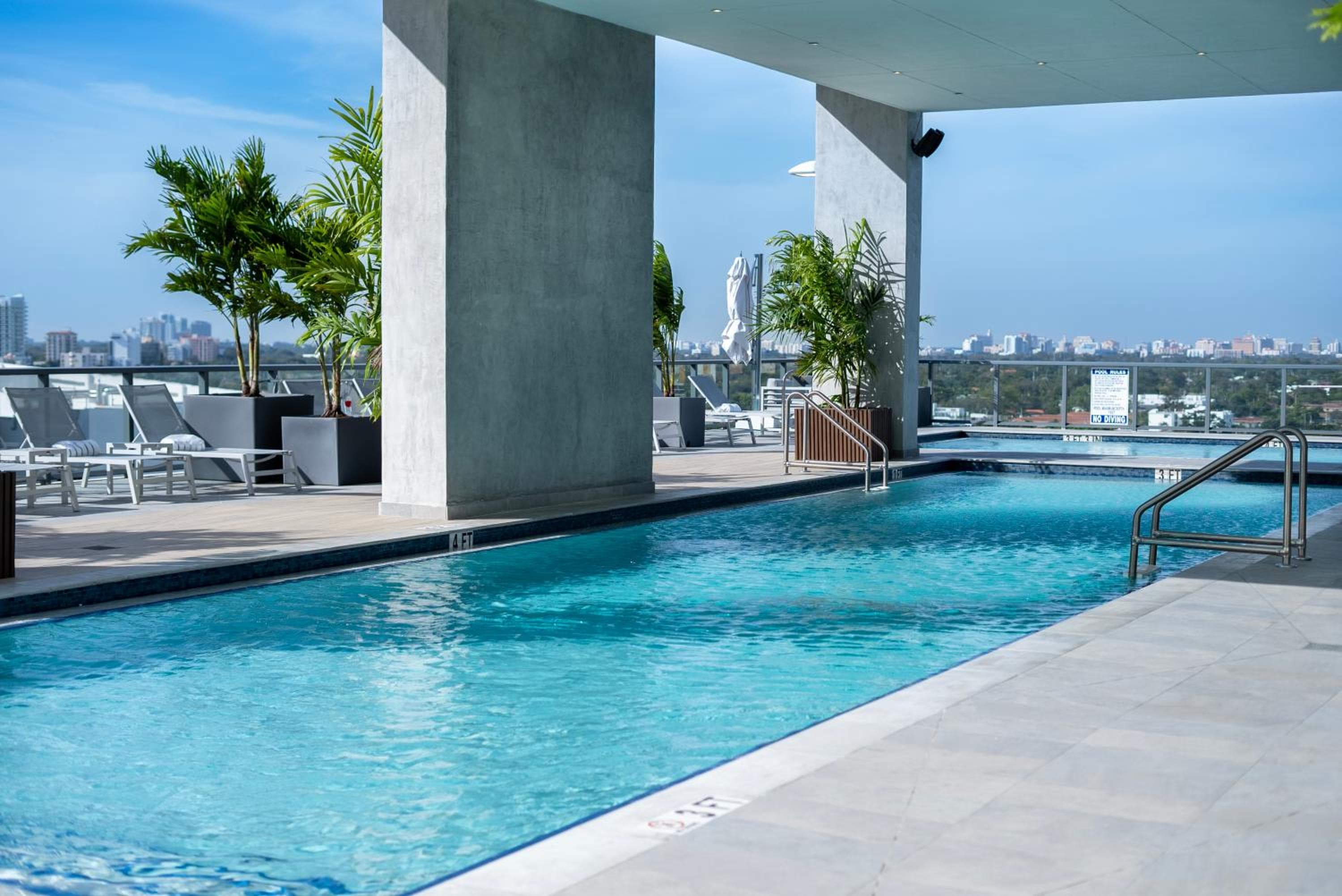Smart Brickell Hotel — 10