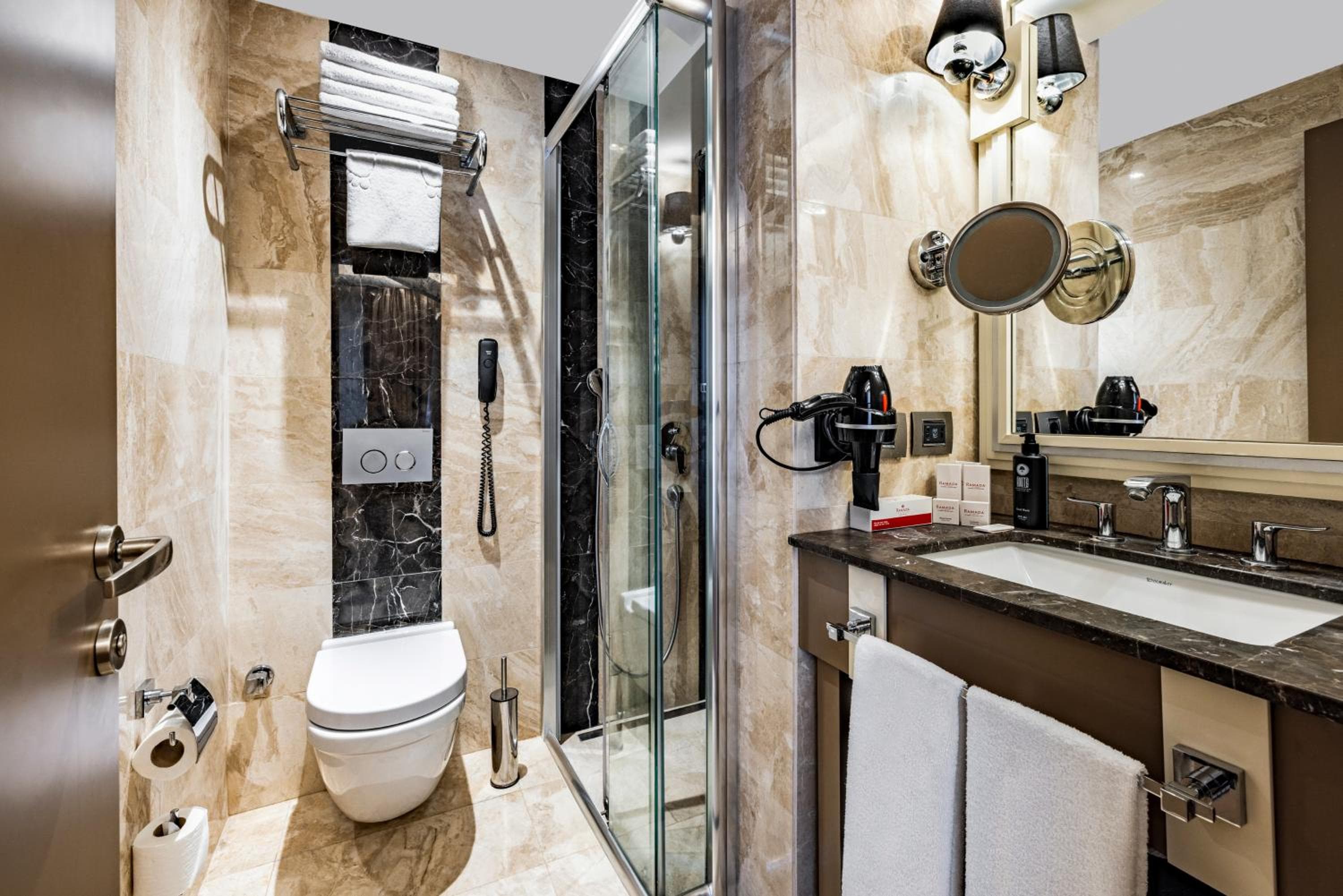 Ramada by Wyndham Istanbul Golden Horn — 17