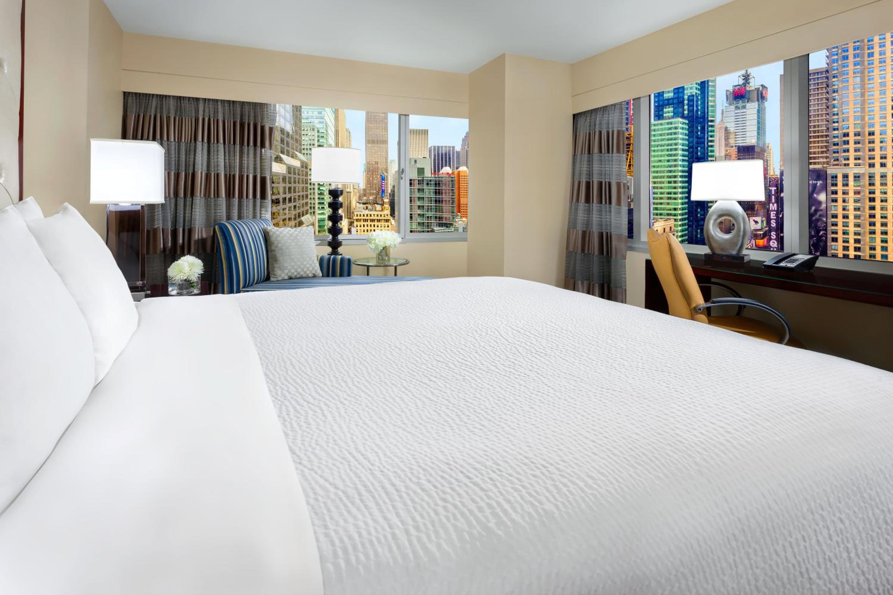 Crowne Plaza Times Square Manhattan, un hotel IHG — 16