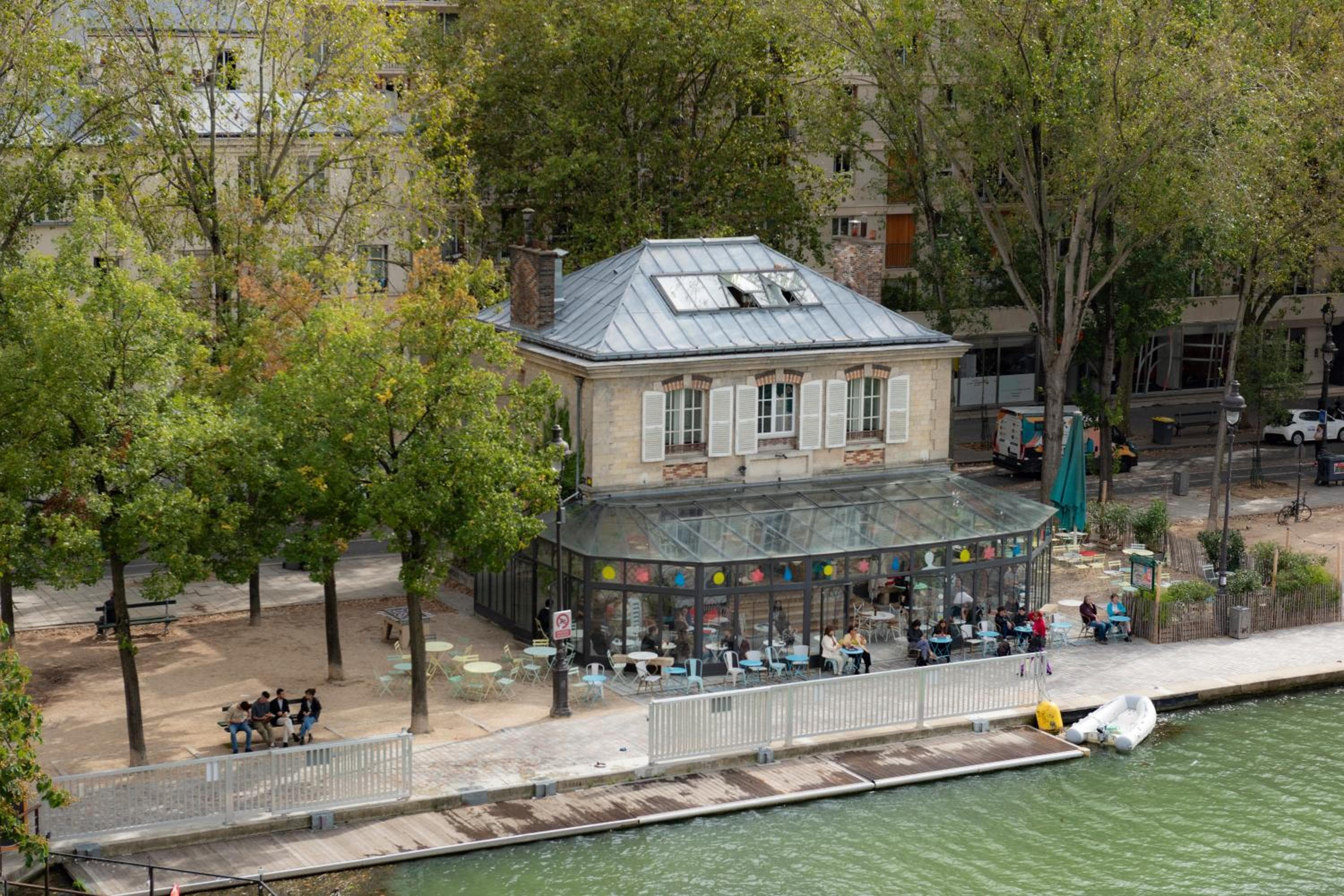 Holiday Inn Express Paris-Canal De La Villette by IHG — 11