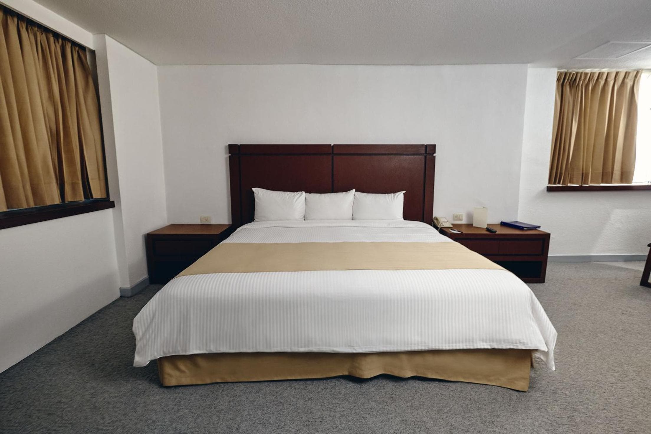 Hotel del Prado — 5