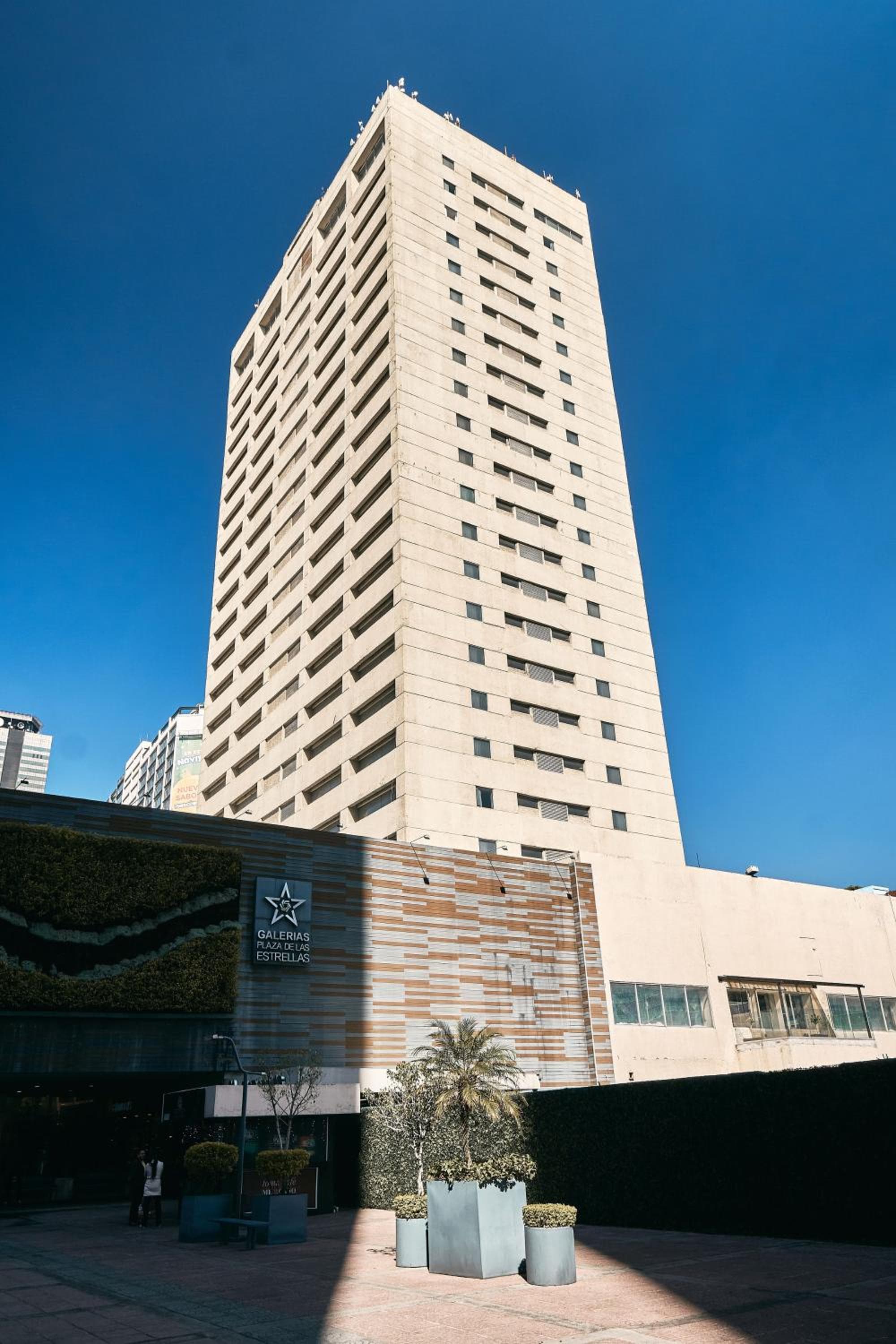 Hotel del Prado — 1