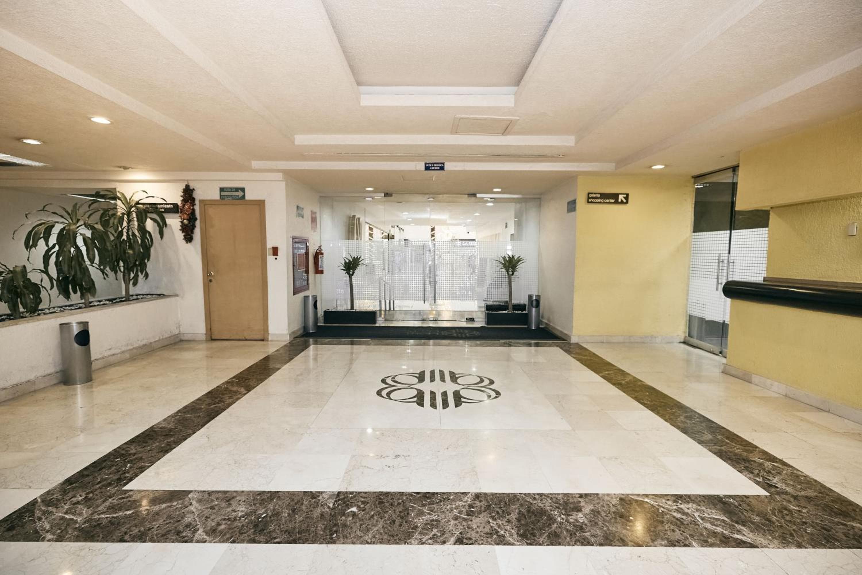 Hotel del Prado — 17