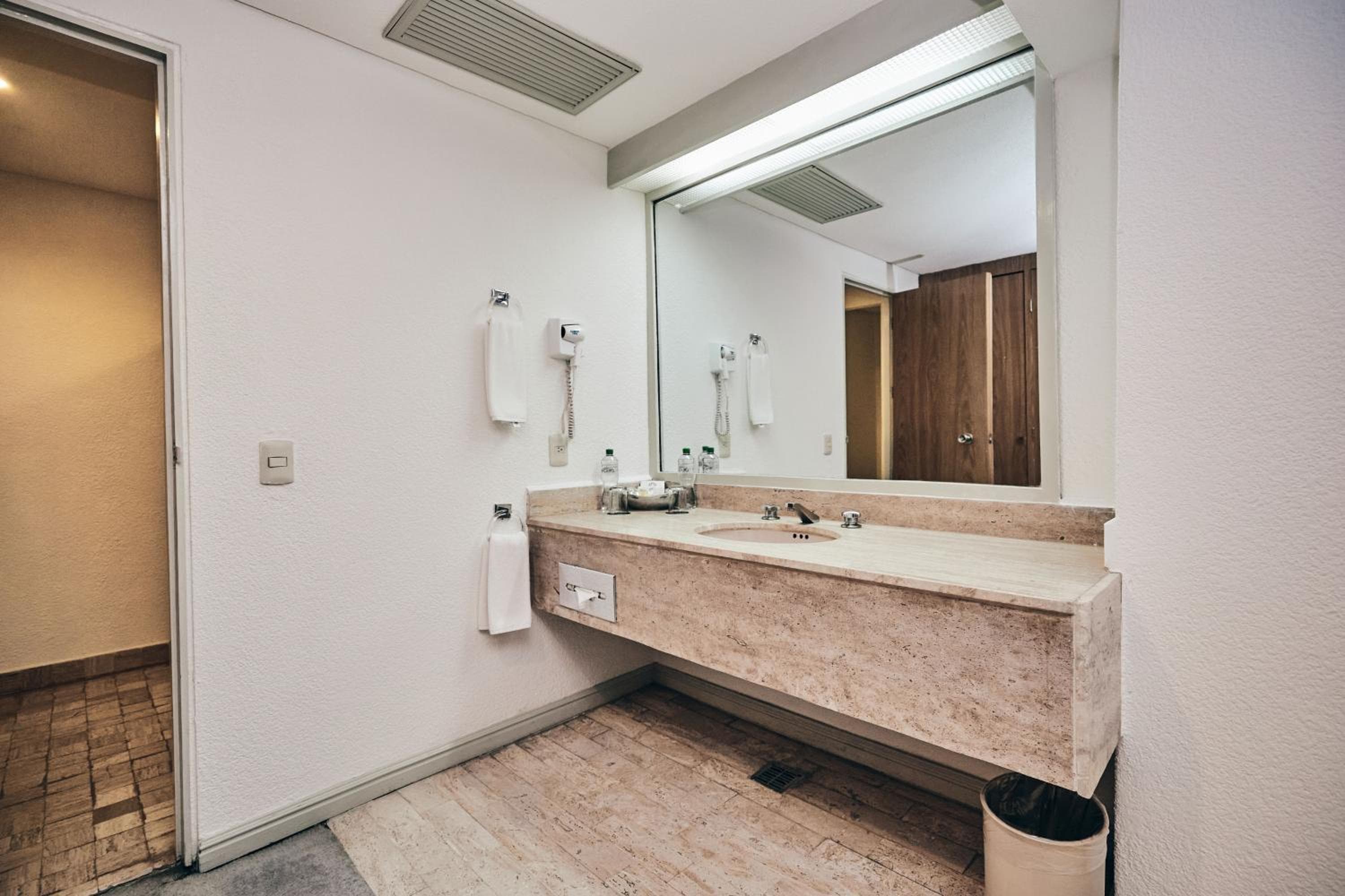 Hotel del Prado — 9
