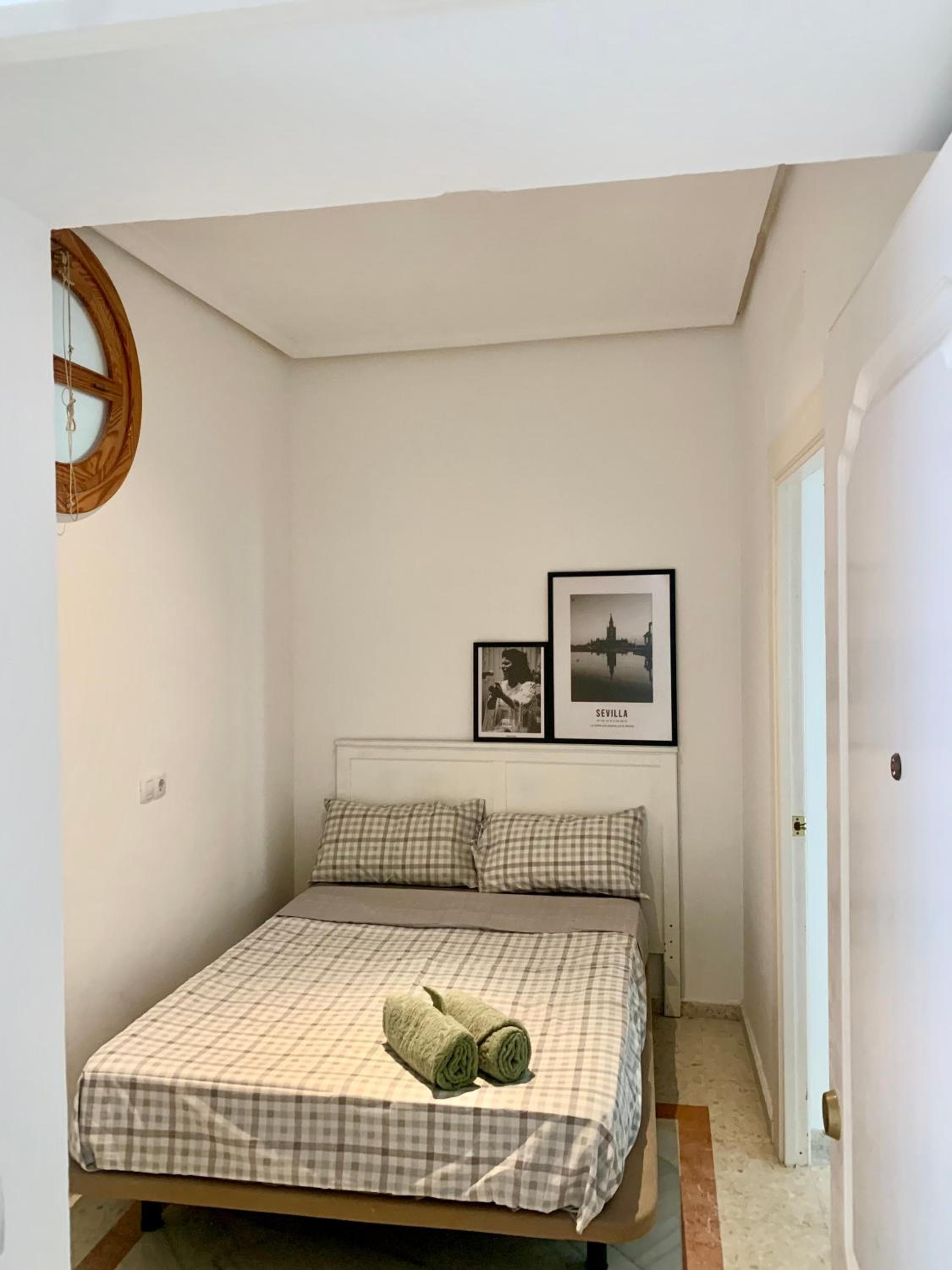 Sevilla Zentral — 7