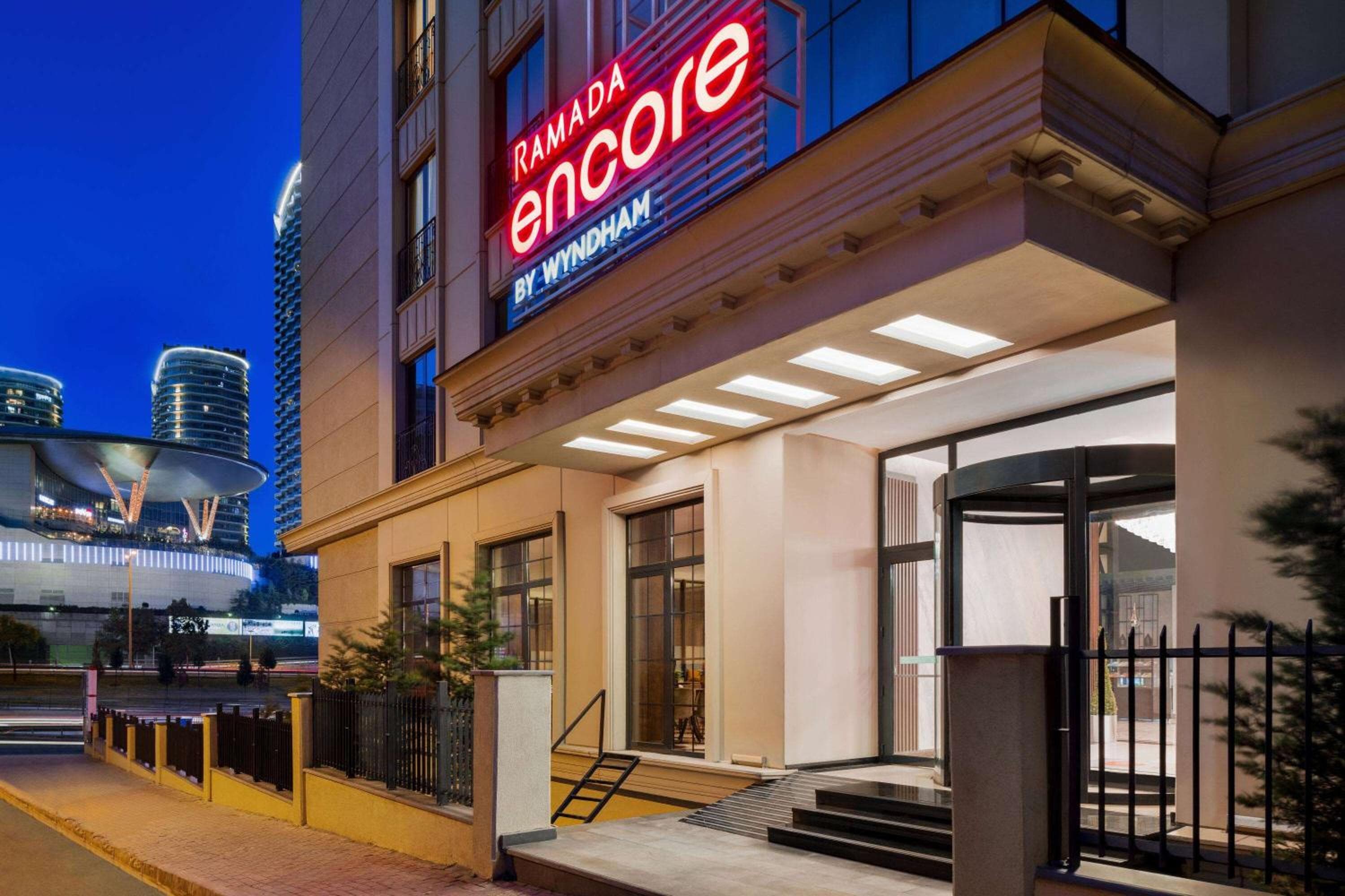 Ramada Encore By Wyndham Istanbul Basin Express — 25