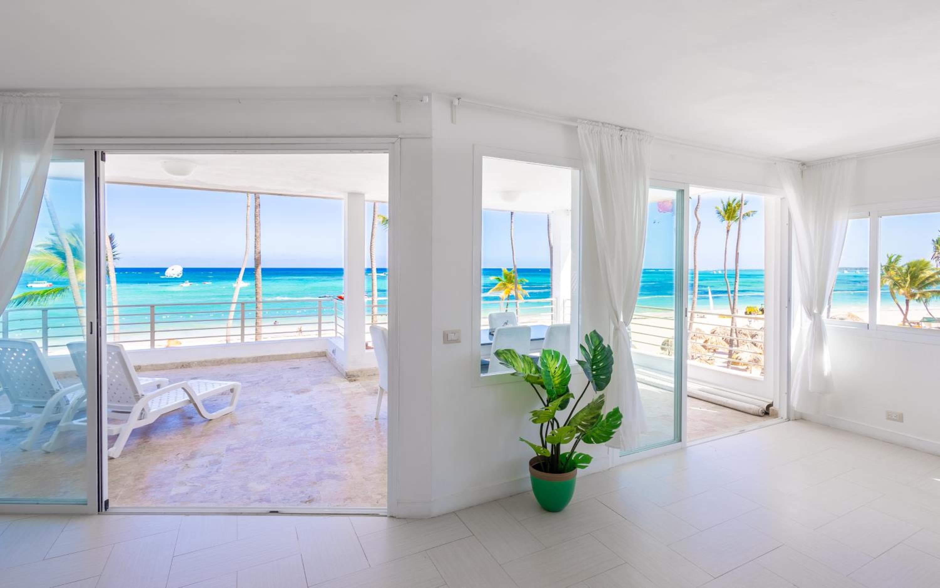 Beachfront Punta Cana Condo for Rent - Ocean View, Private Terrace, and BBQ — 5