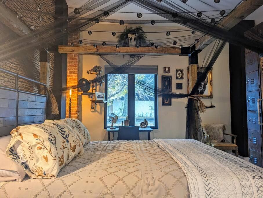 Cozy AF Steel-Rose Studio — 3