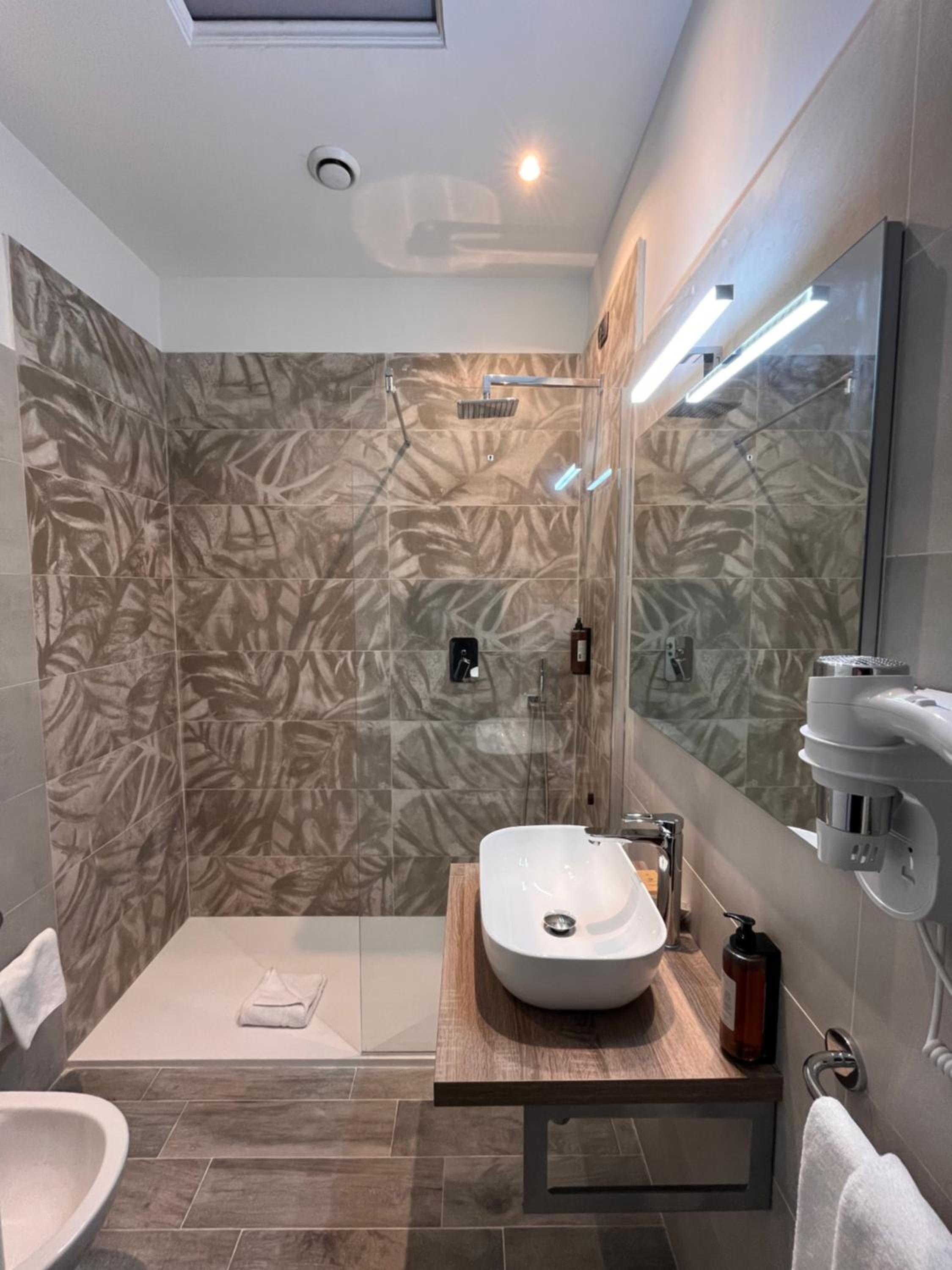 LH Hotel Lloyd Roma — 5