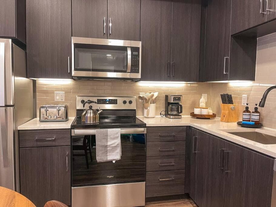 Luxury 1BDR centrally located in Hollywood — 3