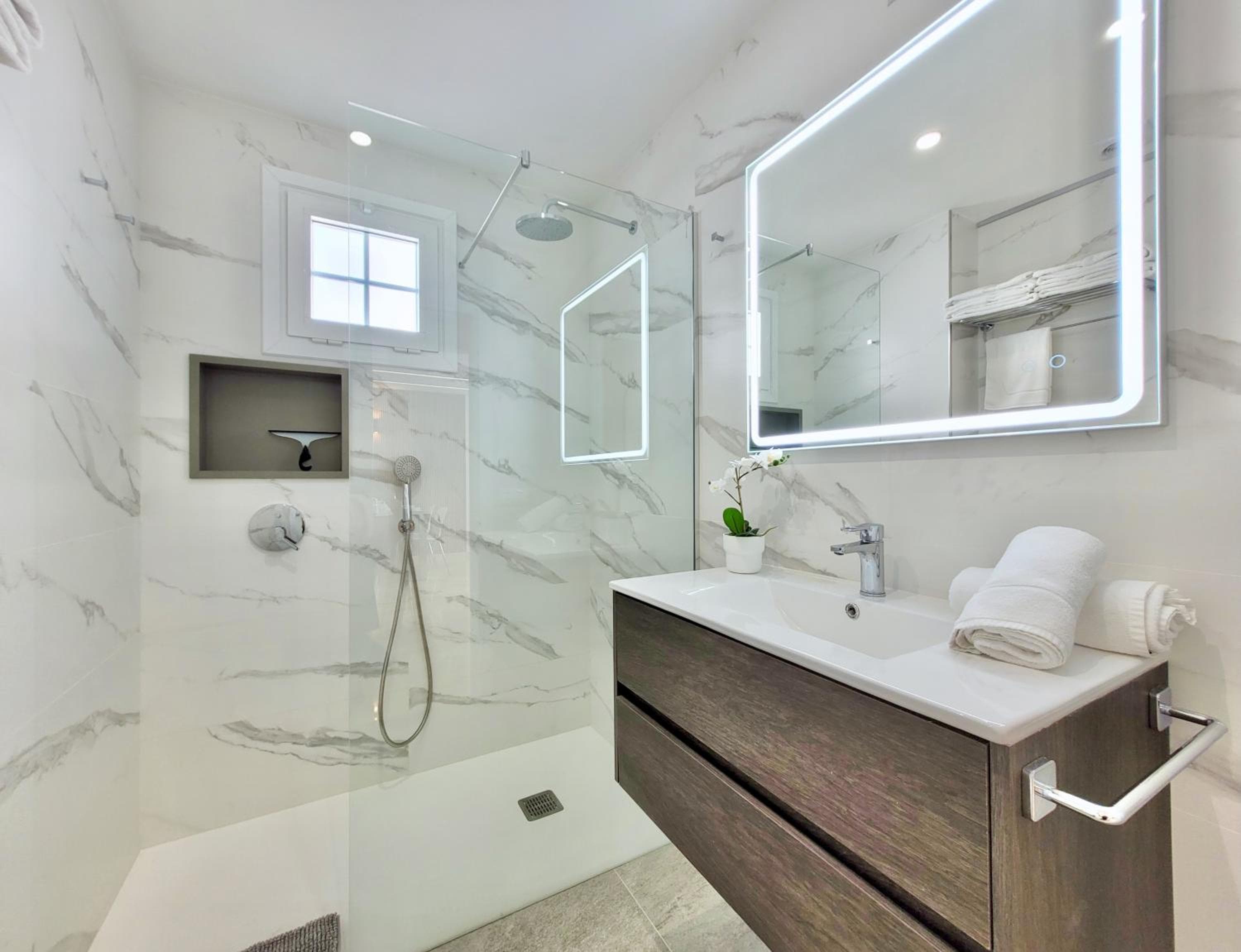 The Stylish Apartment — 4