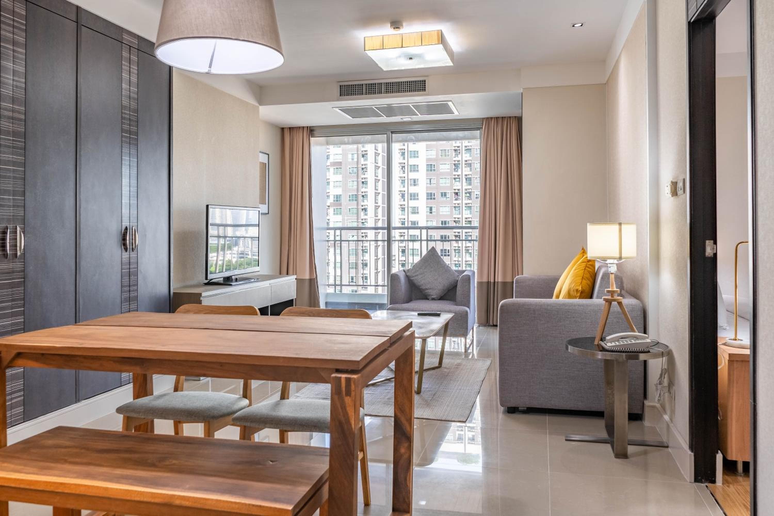 Jasmine Grande Residence Suite Bangkok — 24