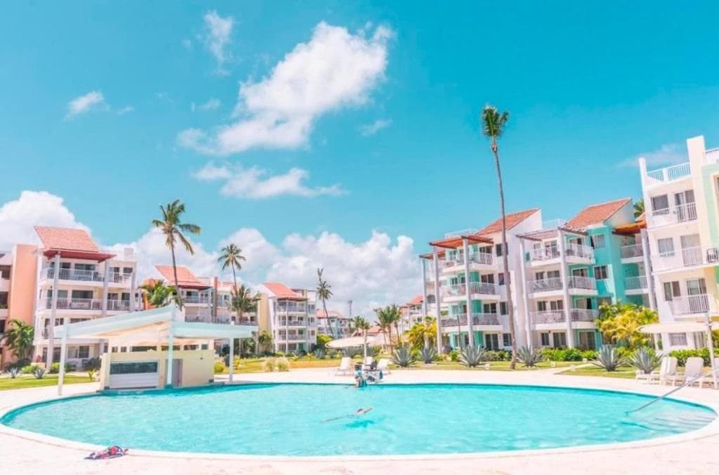 Impresionante acceso a la playa privada de 3 dormitorios en Los Corales — 4