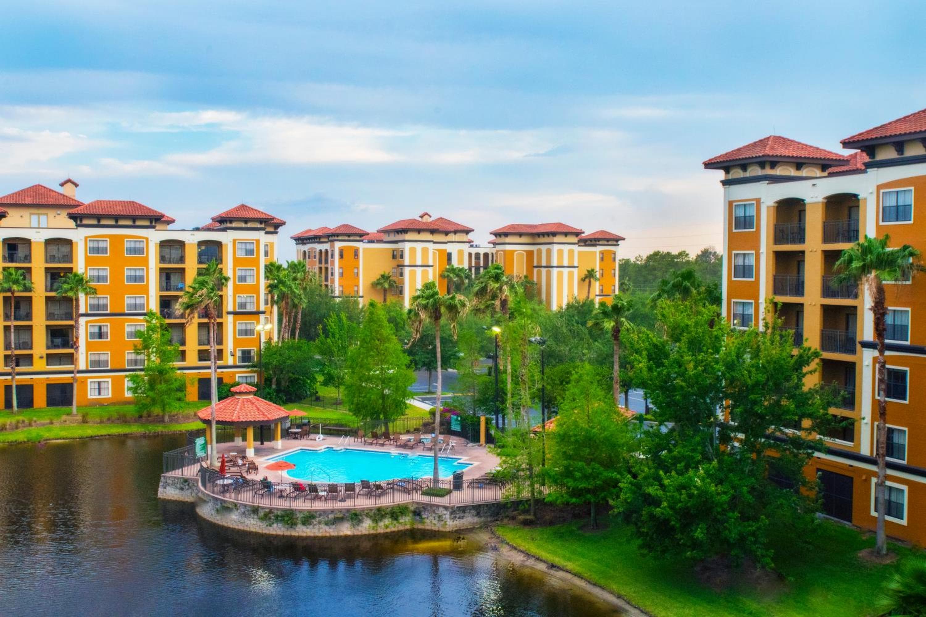 Floridays Orlando Two & Three Bed Rooms Condo Resort — 29