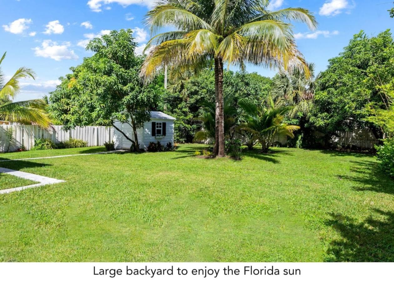 Modern Bungalow near Wilton Drive I Pool Table — 20