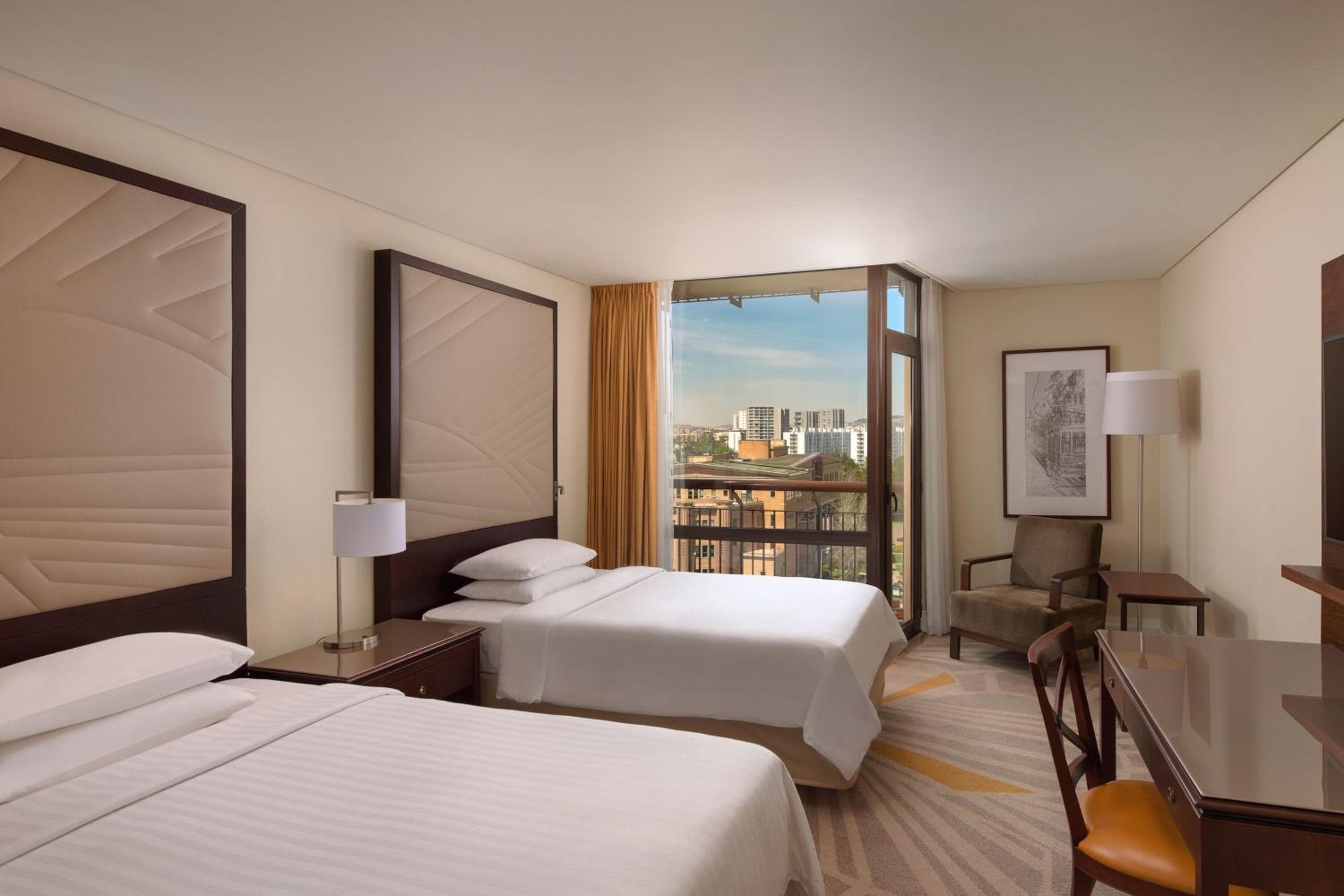 Lisbon Marriott Hotel — 10