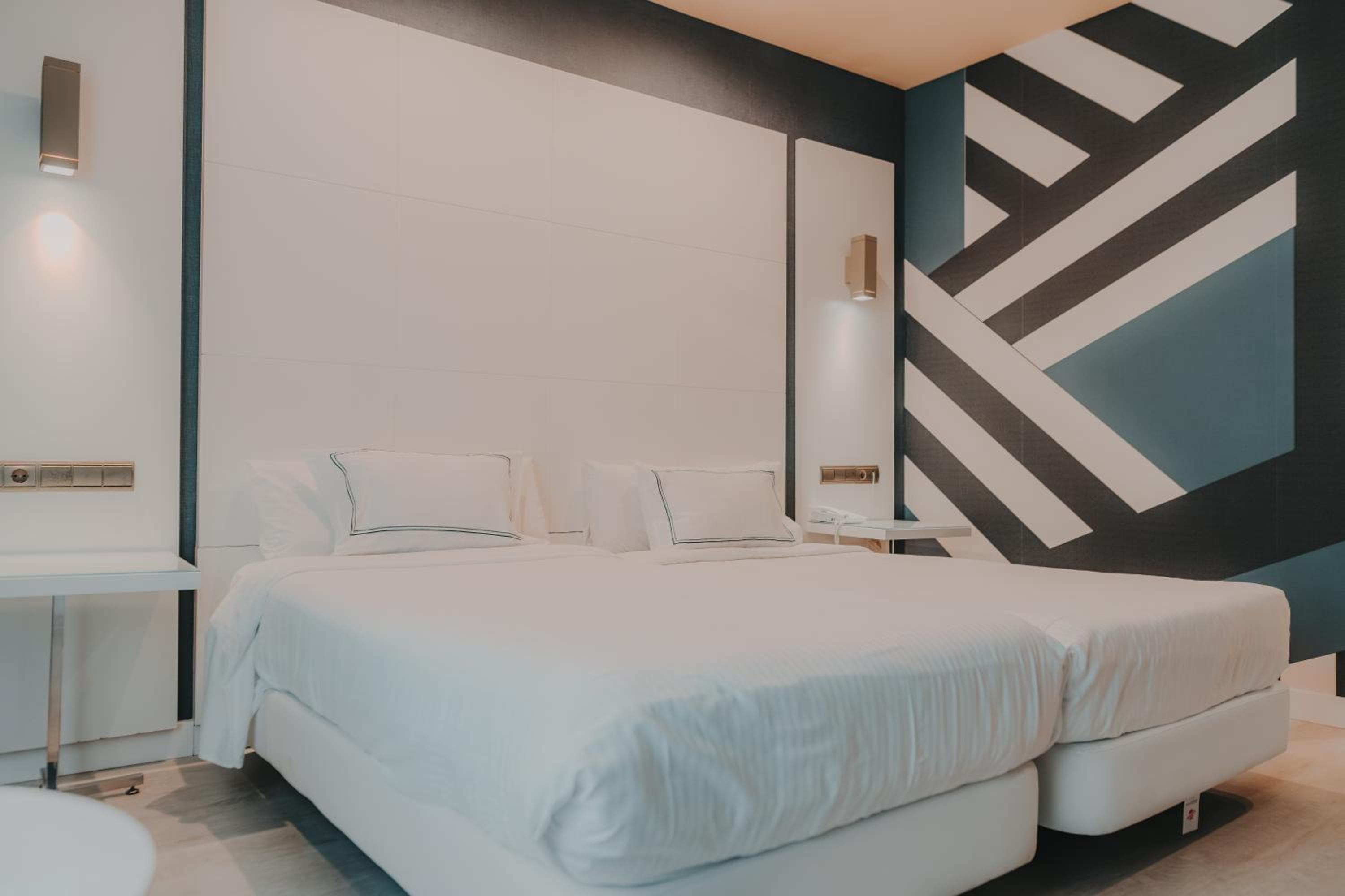 Hotel Málaga Nostrum Airport — 28