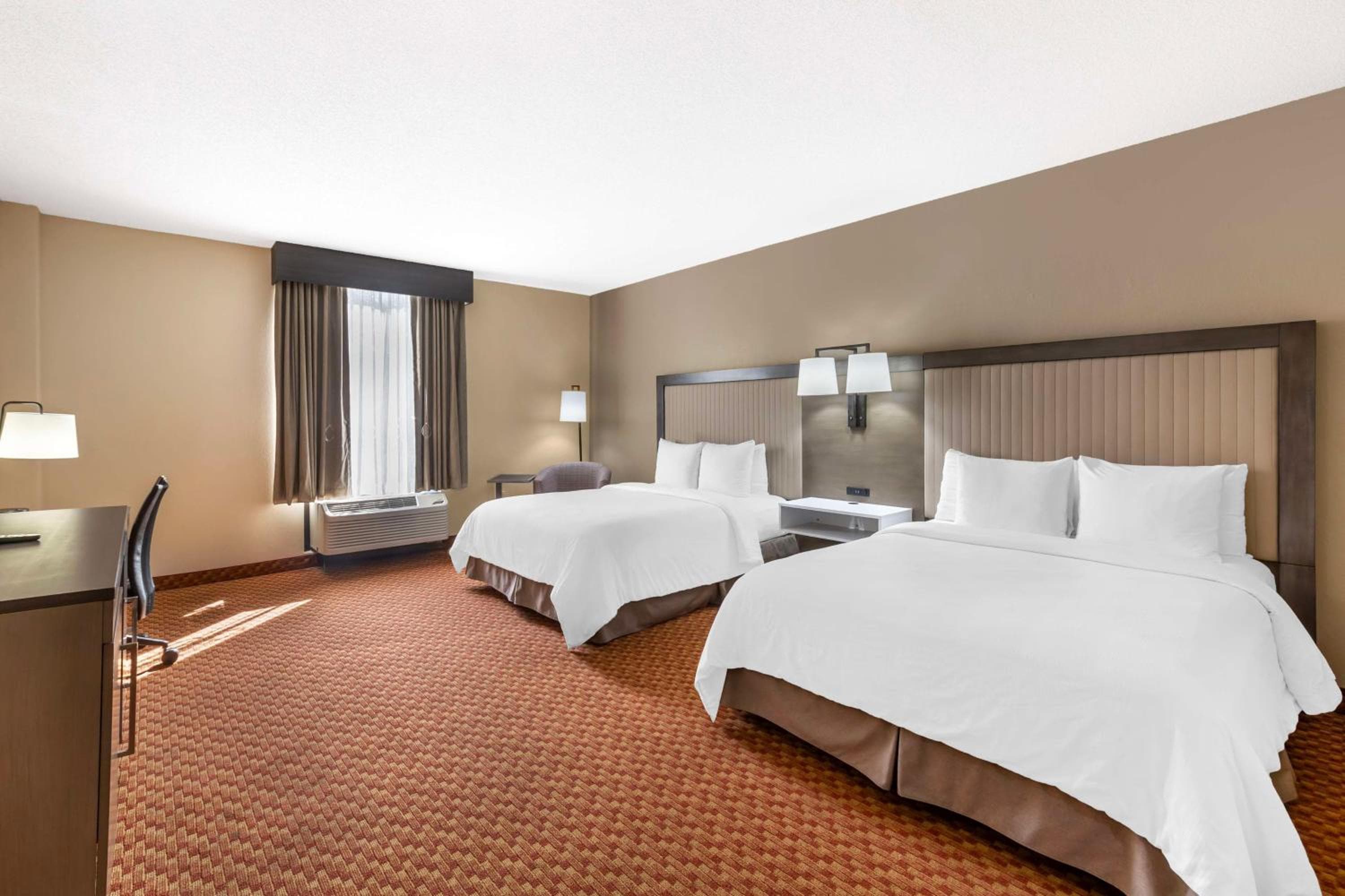 Best Western Plus Kendall Hotel & Suites — 4