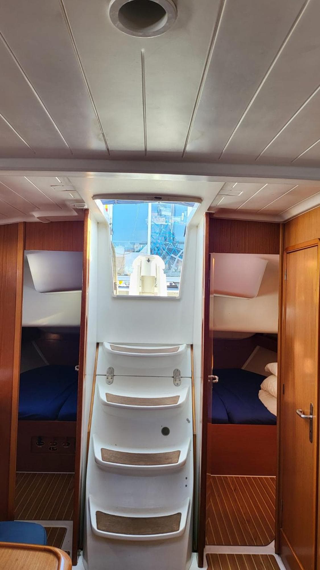 Velero Beneteau Cyclades 43.4 — 2