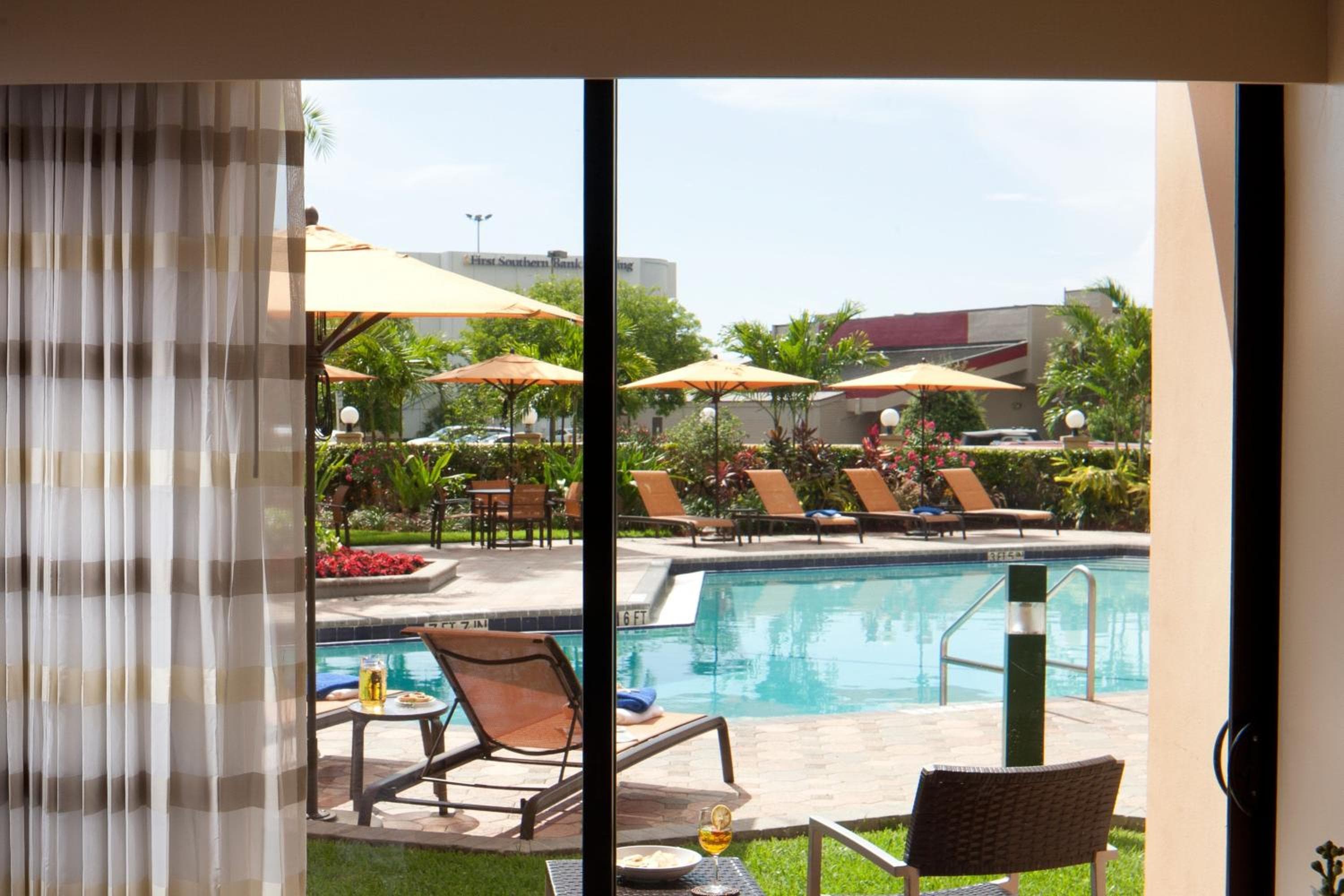 Courtyard by Marriott Fort Lauderdale East / Lauderdale-by-the-Sea — 7