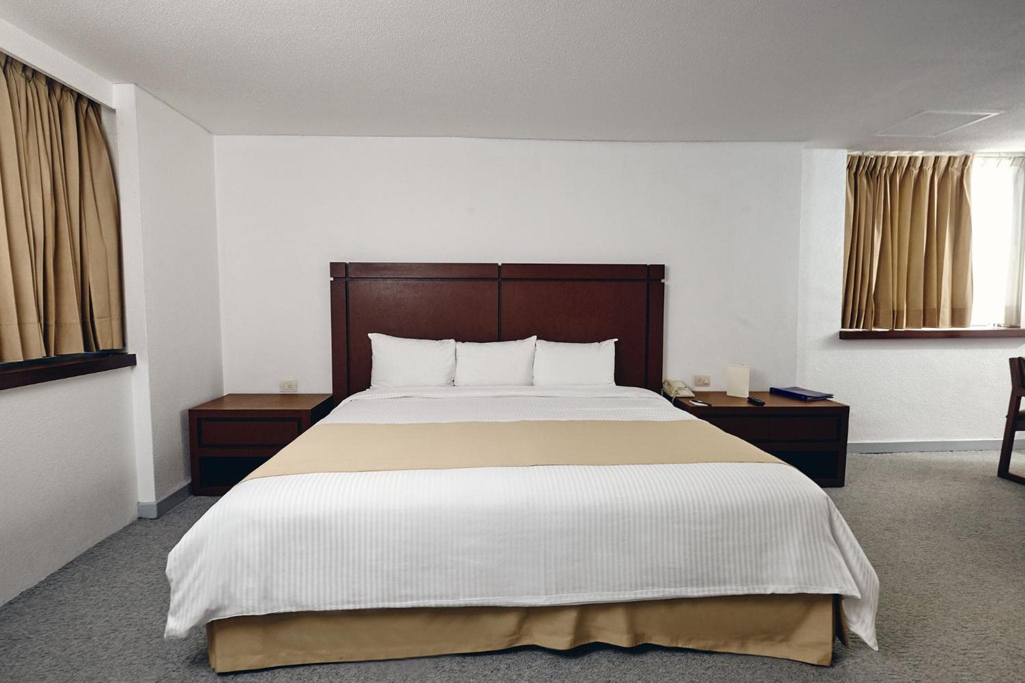 Hotel del Prado — 24