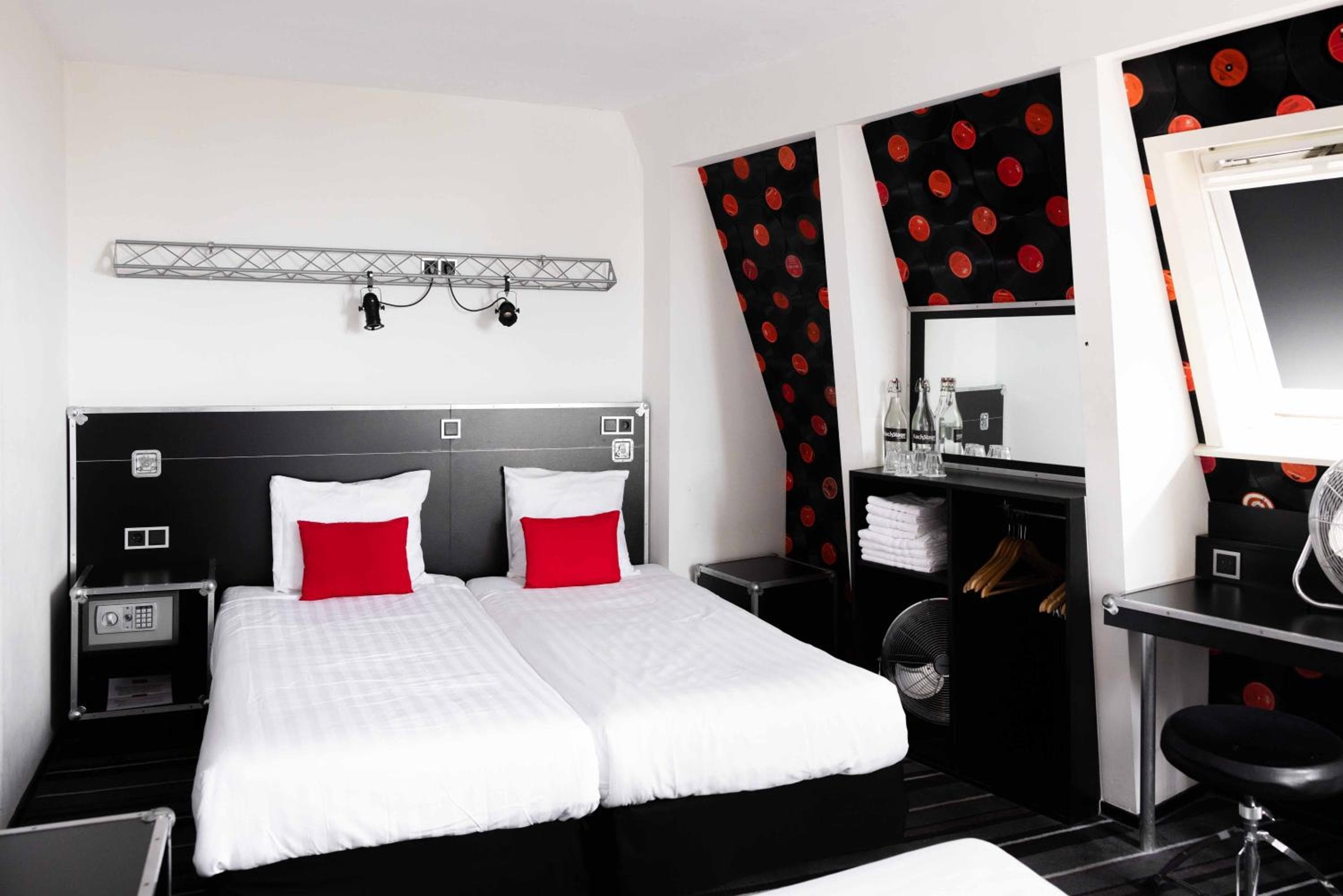 Backstage Hotel Amsterdam — 6
