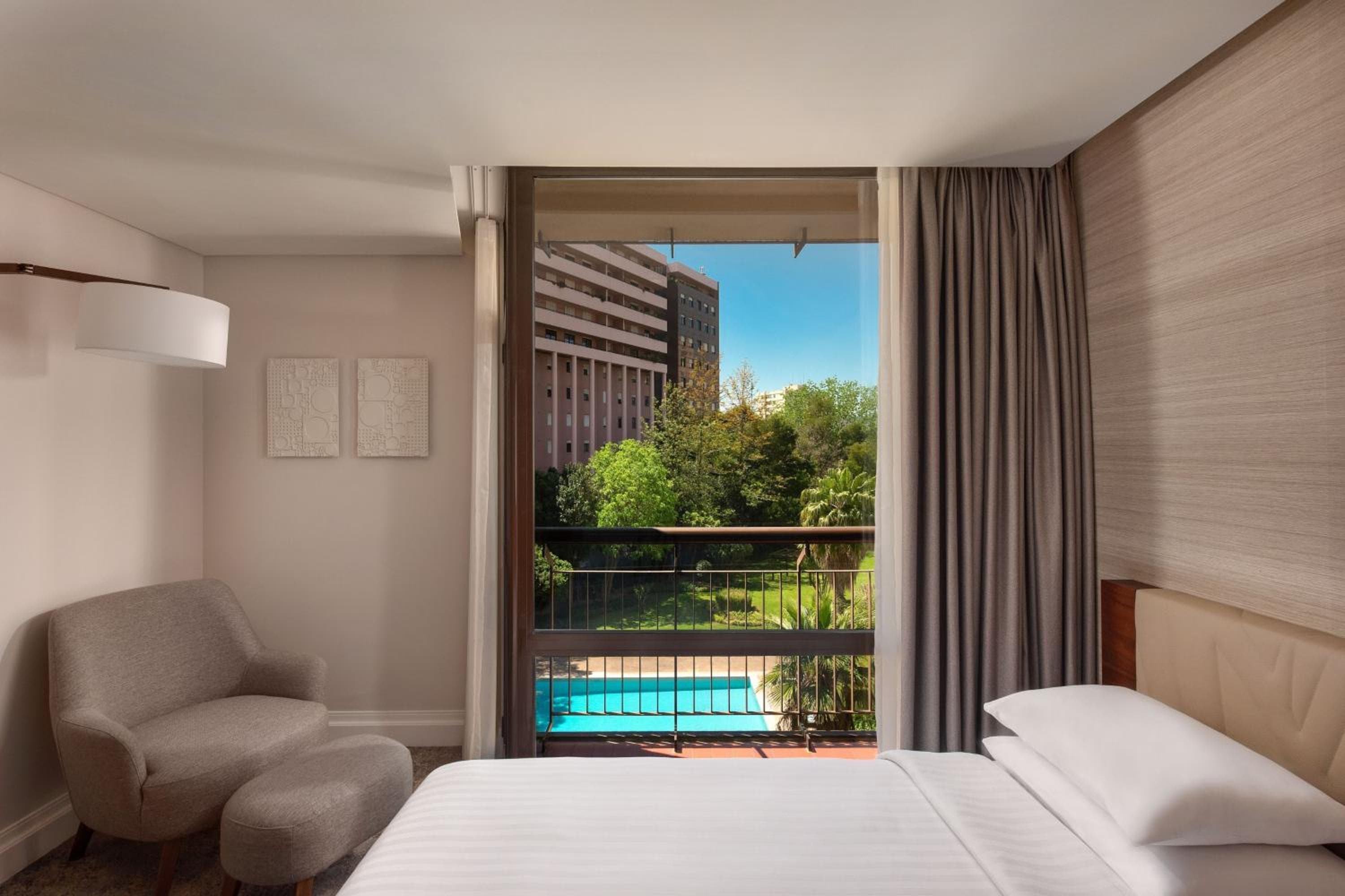 Lisbon Marriott Hotel — 6