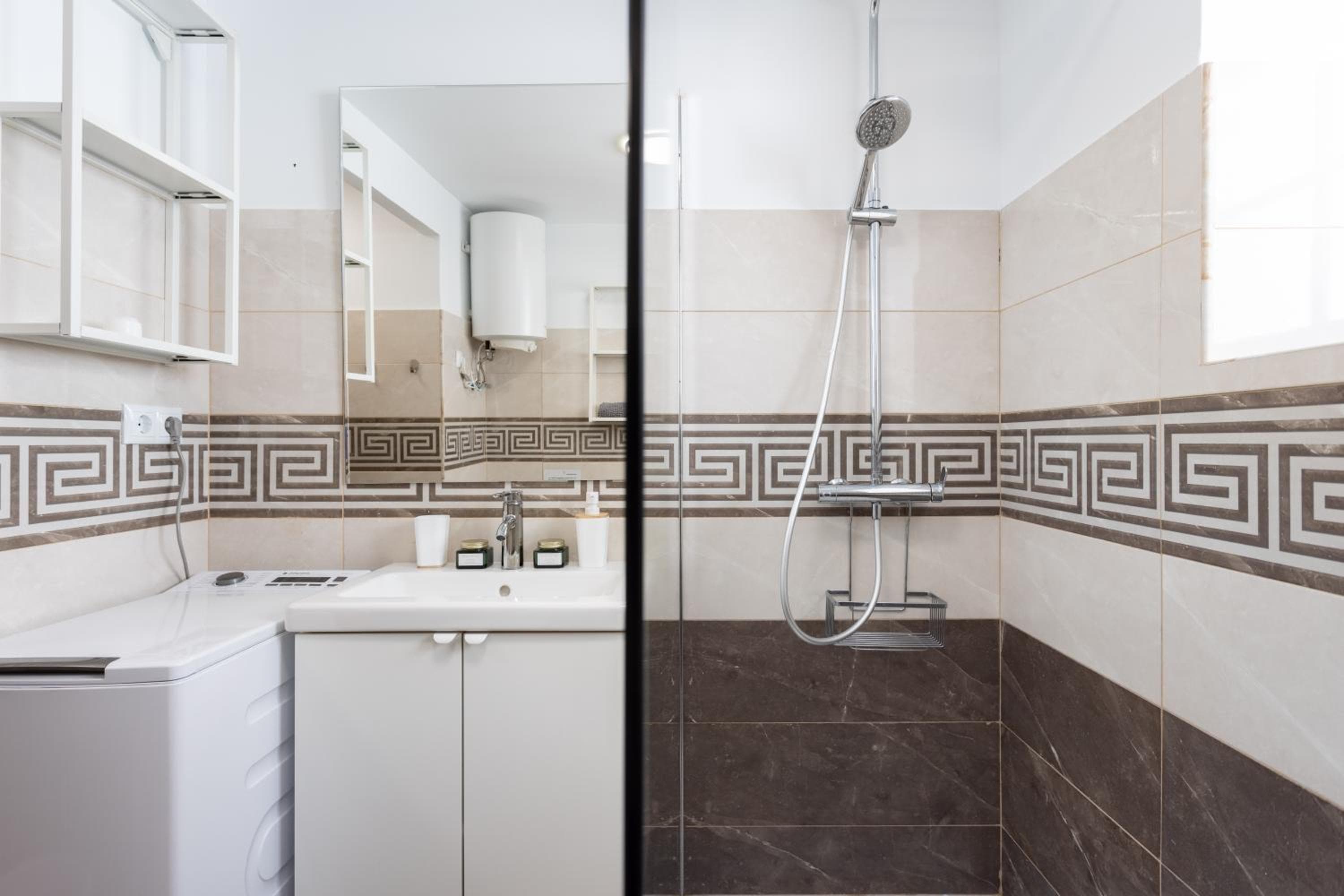 Casona Charco, Stylish & Spacious Home with Private Patio in Historic Puerto — 4