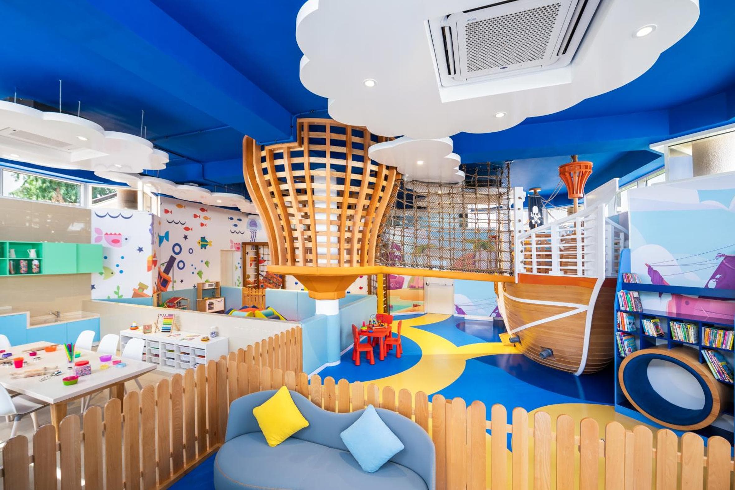 JA Lake View Hotel, Dubai — 18